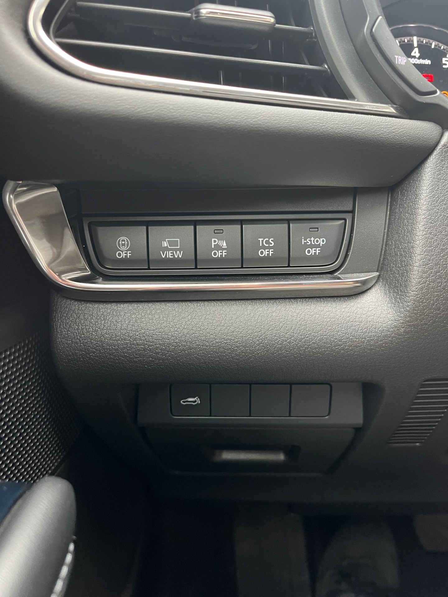 MAZDA CX-30 SKYACTIV-X 186 M Hybrid AWD Revolution Automat-image-15