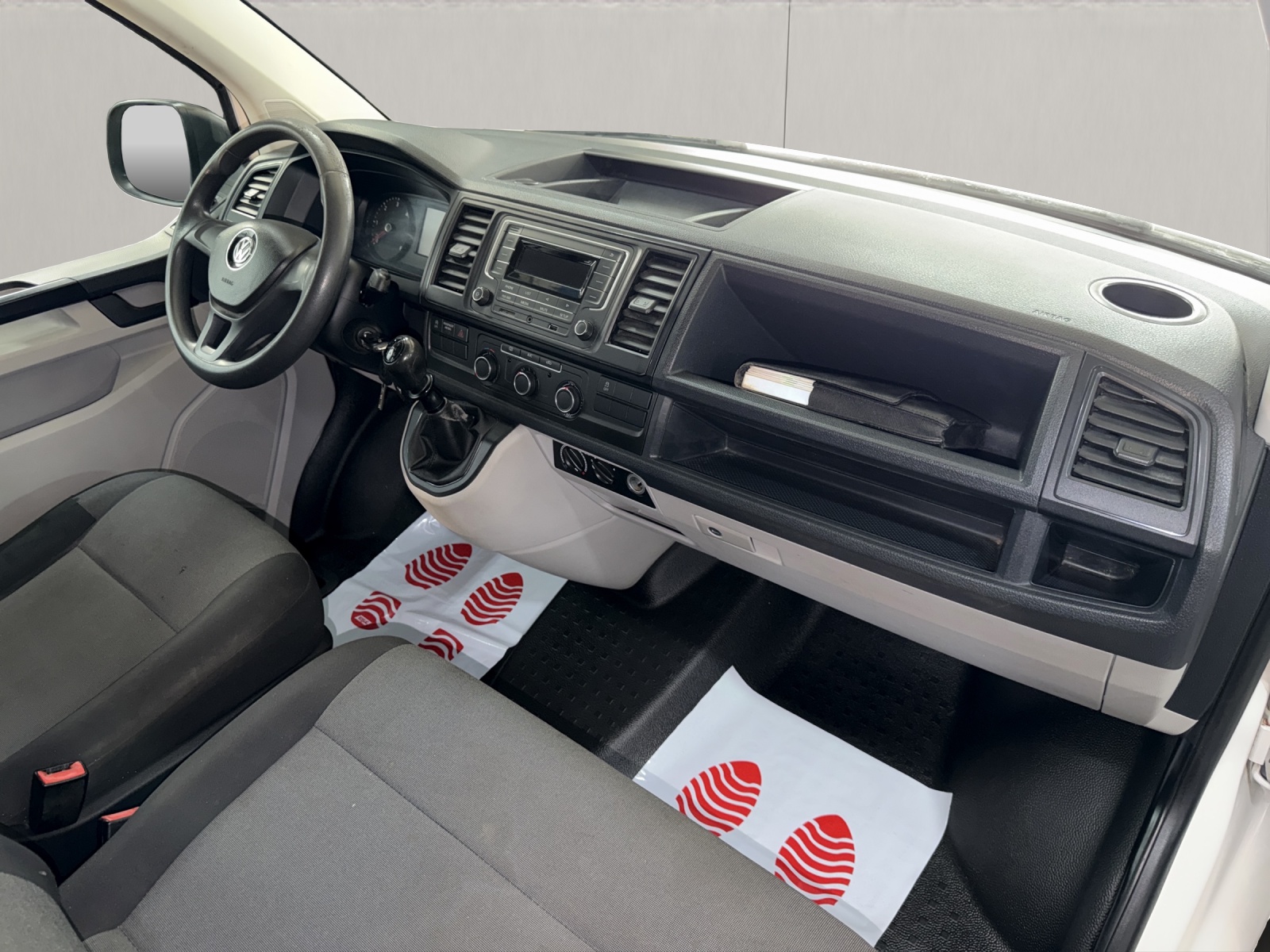 VW T6 2.0 TDI 4Motion 6 Plätzer ( Mit AHK / Sortimo Regale )-image-10