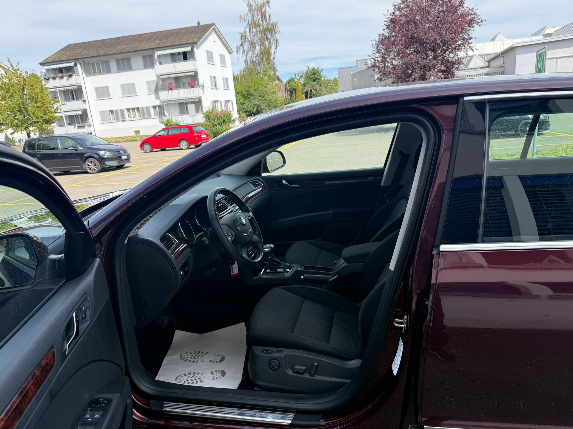 SKODA Superb 1.8 TSI Comfort DSG-image-9