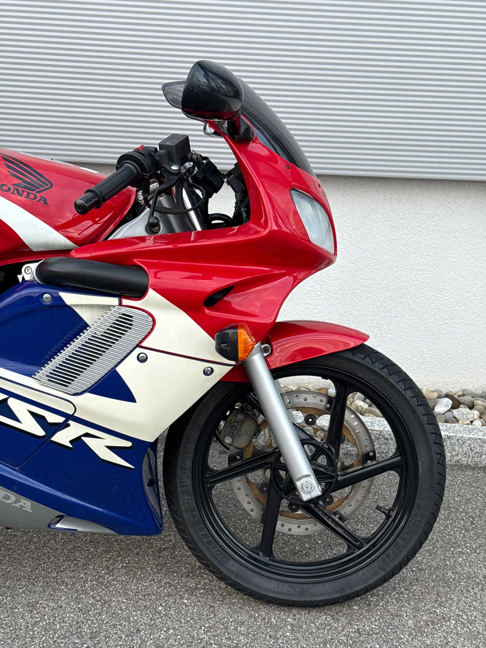 HONDA NSR 125 R-showroom-element-3
