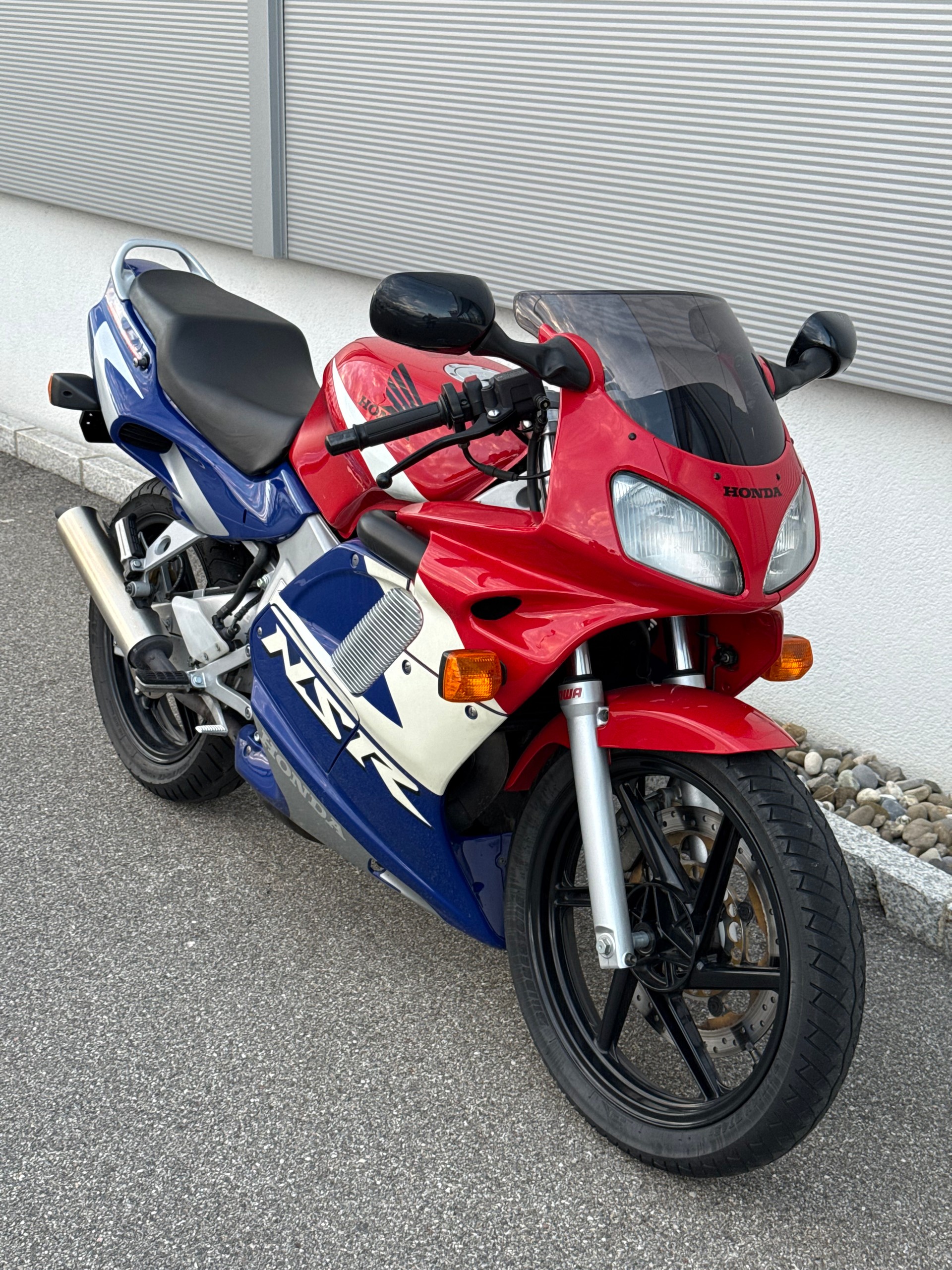 HONDA NSR 125 R-showroom-element-1