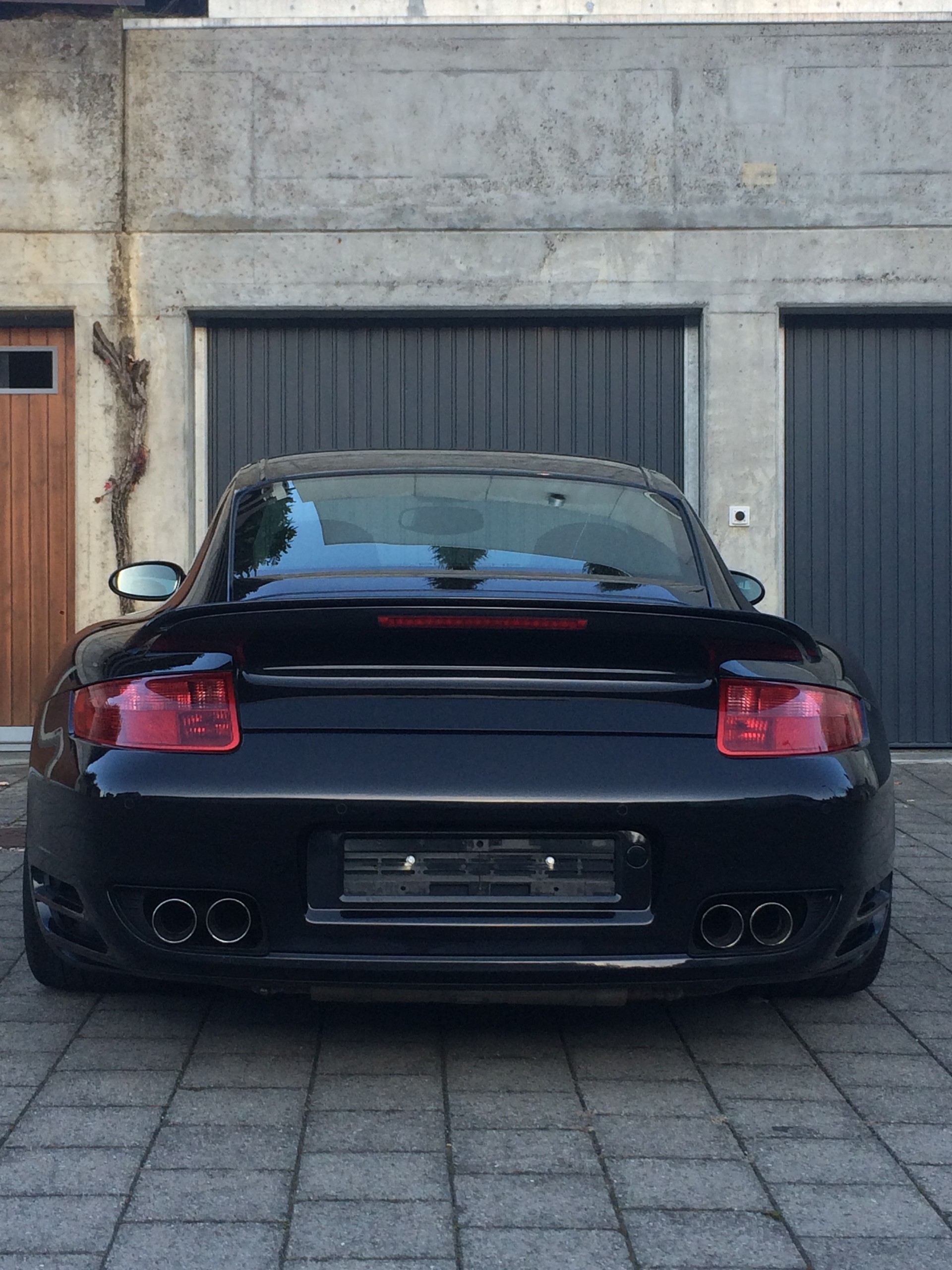 PORSCHE 3.6 Turbo-image-4