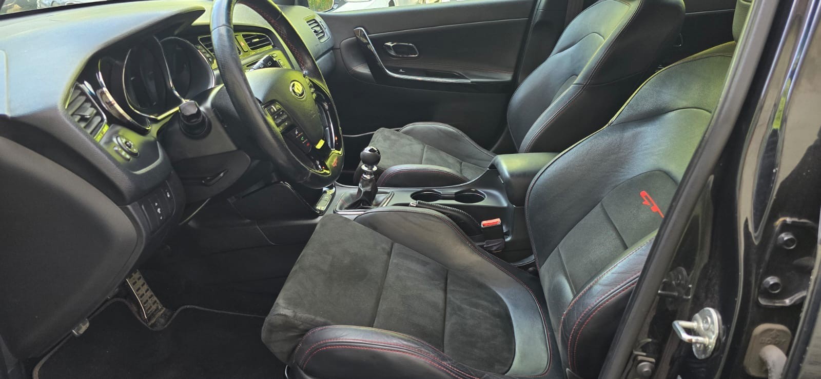 KIA Cee'd 1.6 GDi Turbo GT-image-7