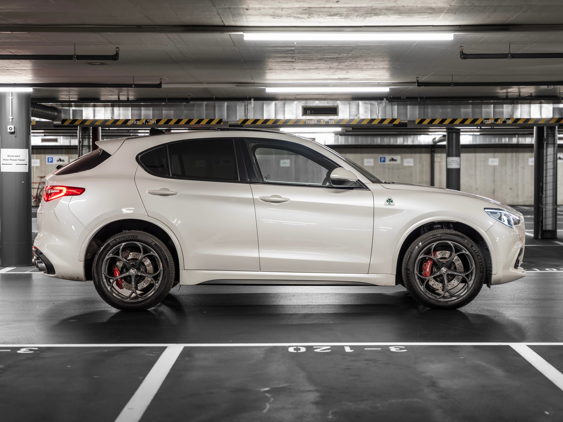 ALFA ROMEO Stelvio 2.9 V6 Quadrifoglio Q4 Automatic-image-11