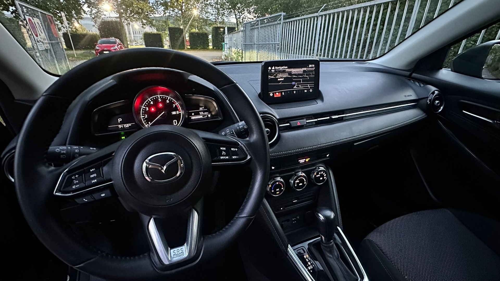 MAZDA 2 SKYACTIV-G 90 Revolution Automat-image-13