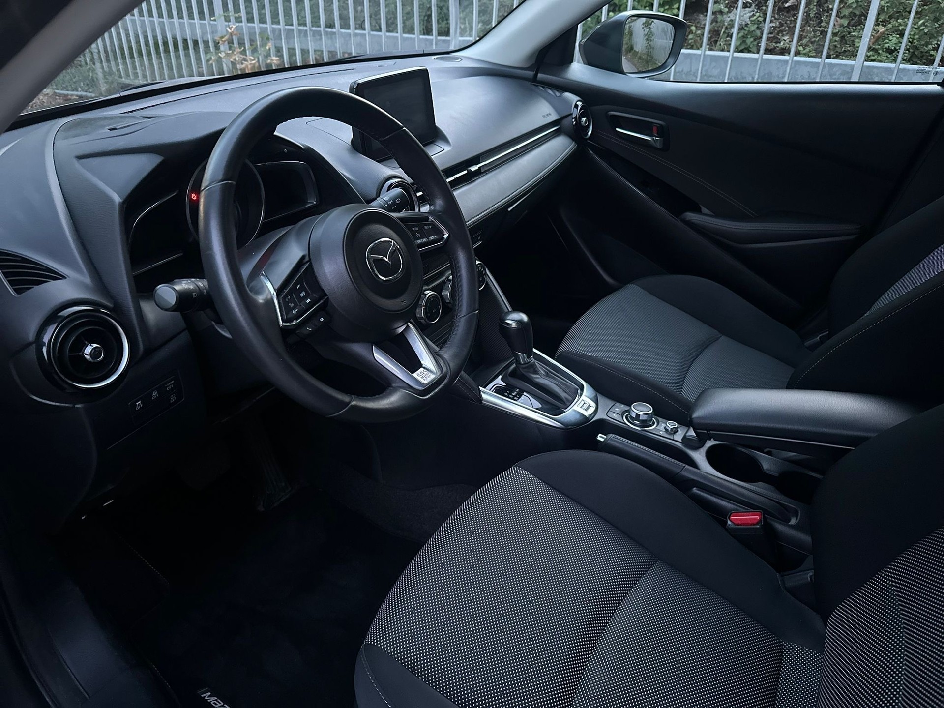 MAZDA 2 SKYACTIV-G 90 Revolution Automat-image-12
