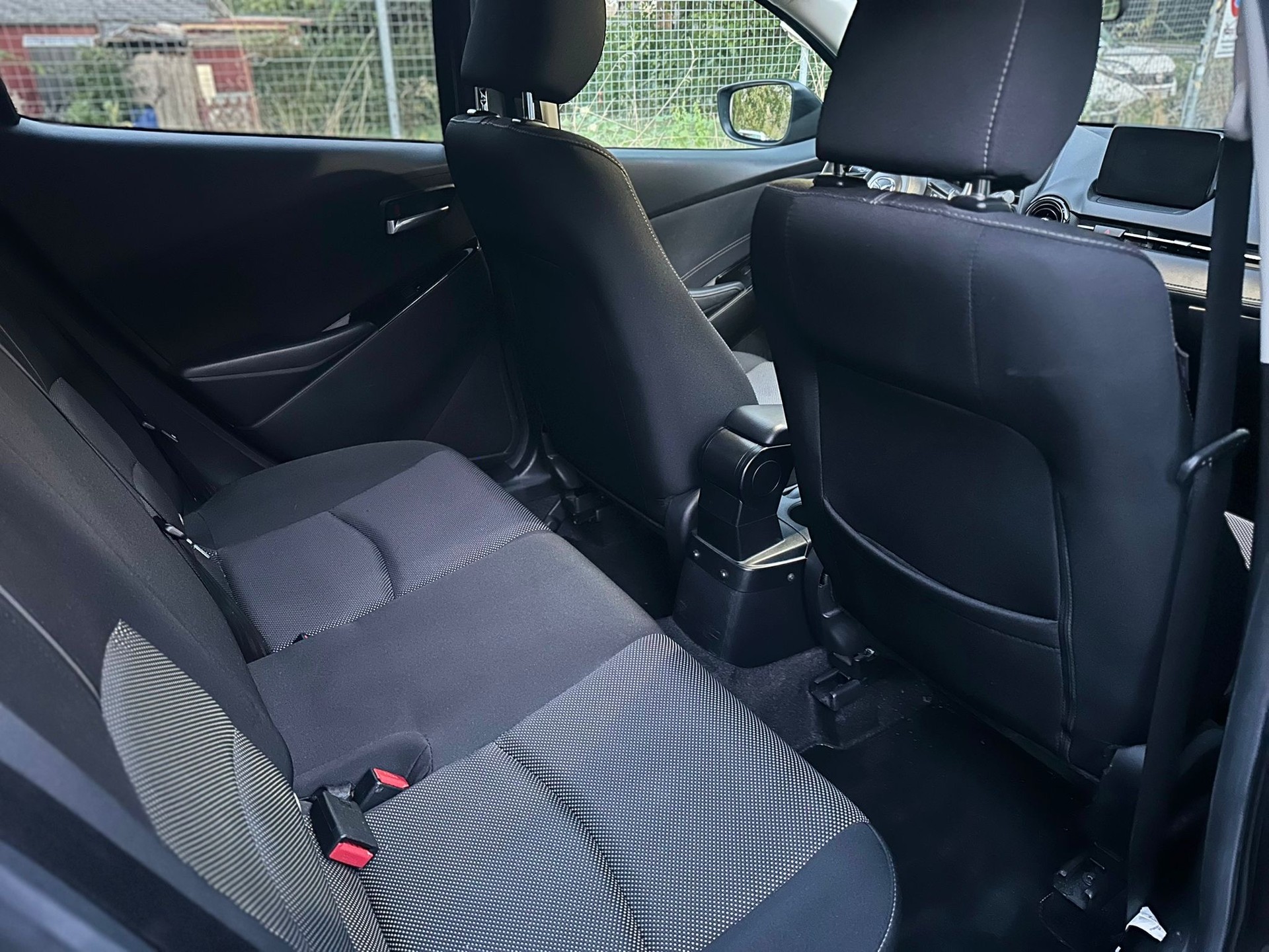 MAZDA 2 SKYACTIV-G 90 Revolution Automat-image-8