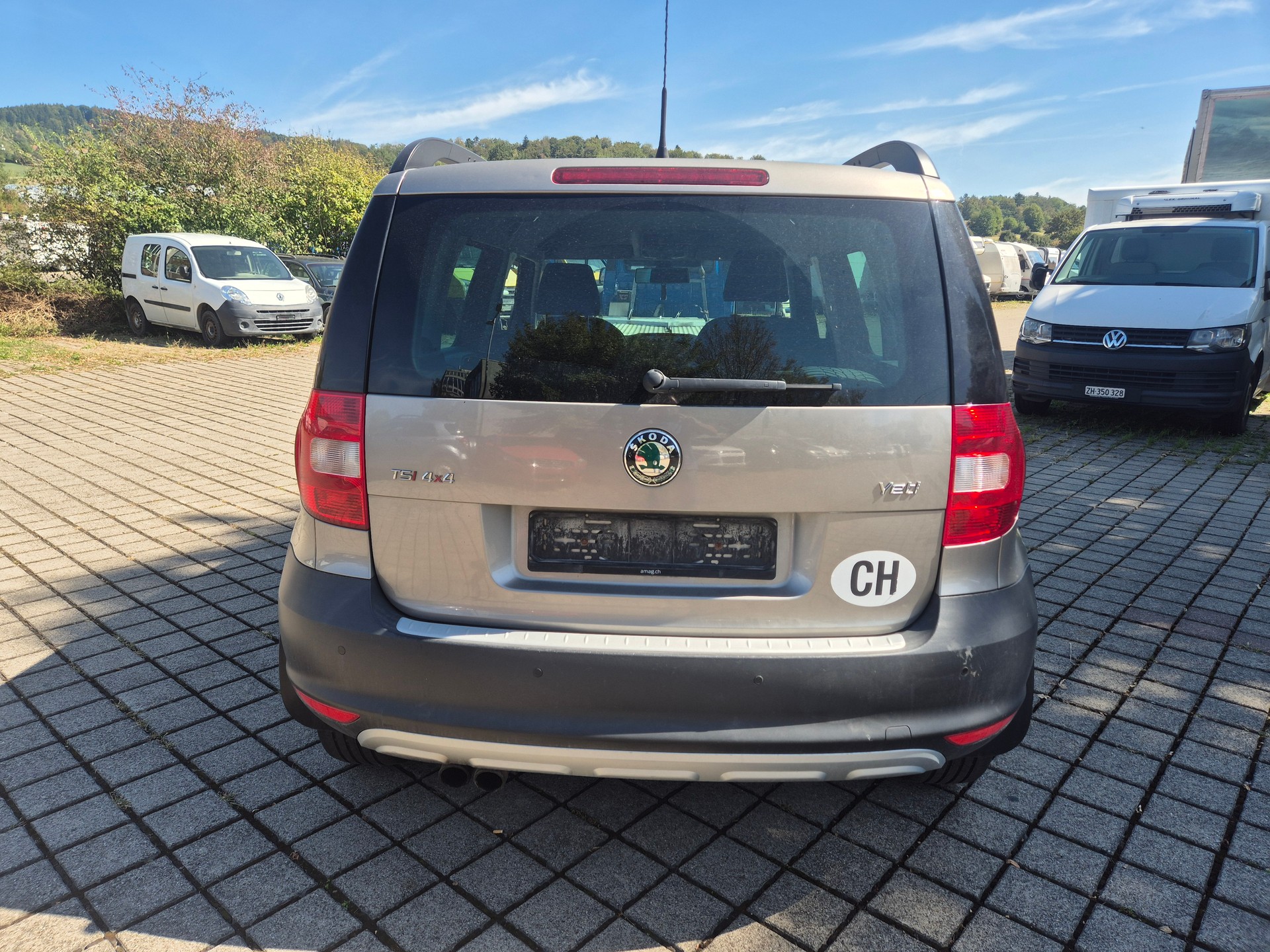 SKODA Yeti 1.8 TSI Entry 4x4-image-7