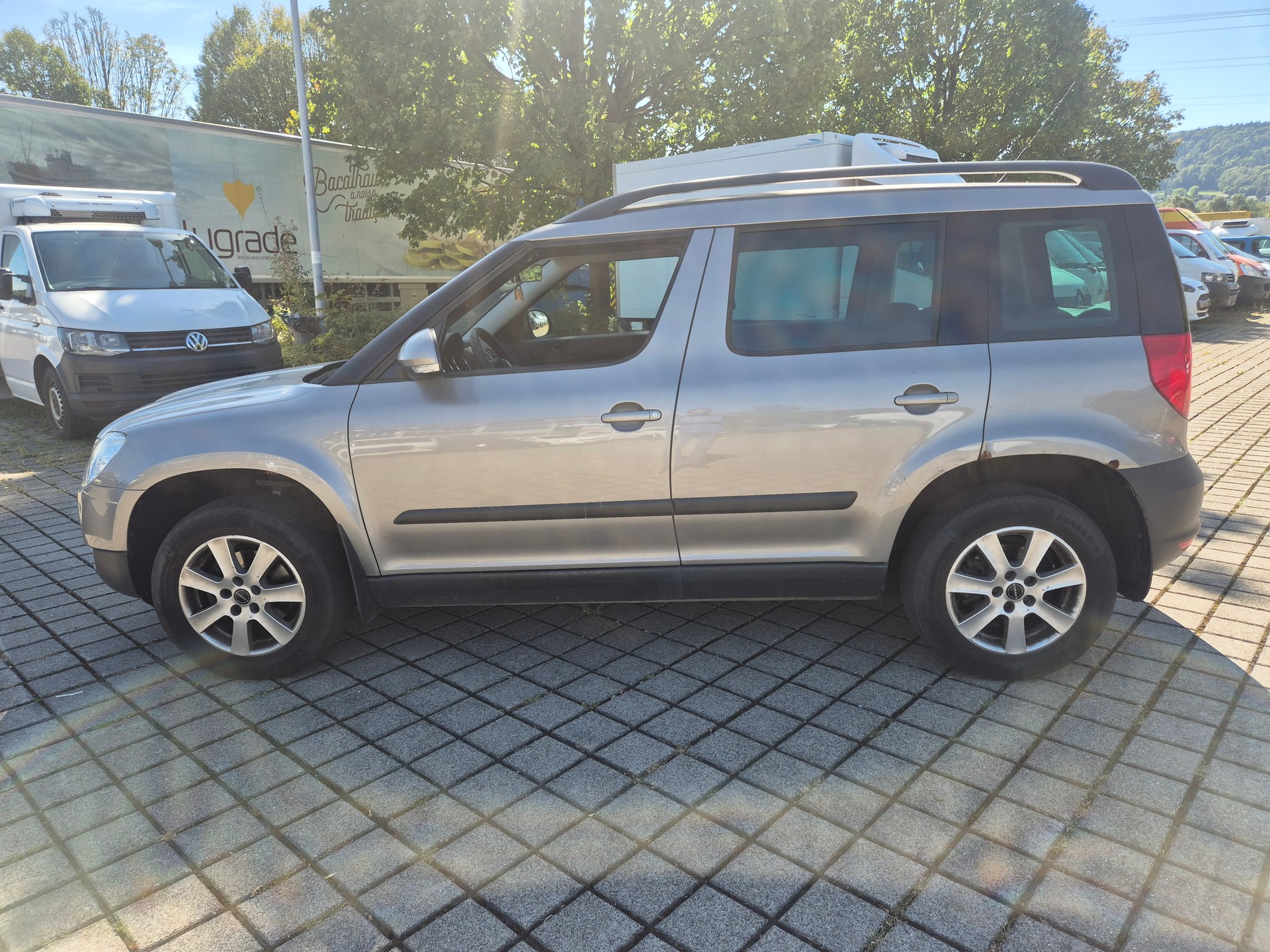 SKODA Yeti 1.8 TSI Entry 4x4-image-3