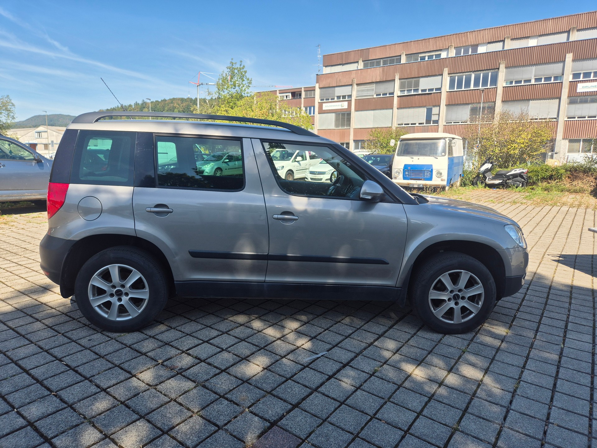 SKODA Yeti 1.8 TSI Entry 4x4-image-4