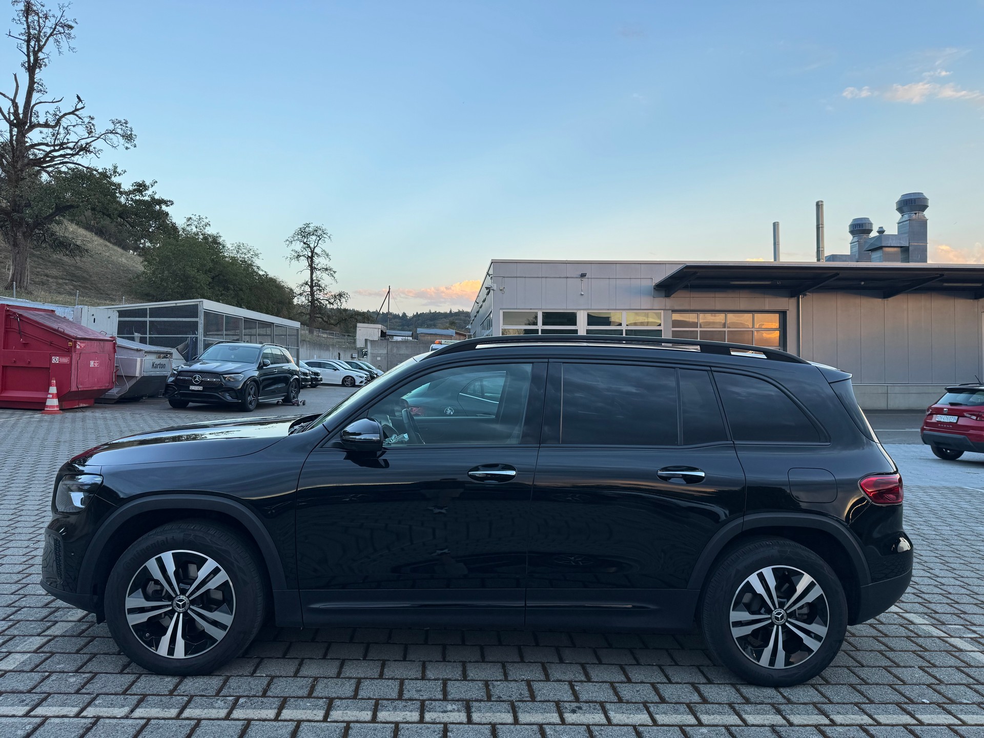 MERCEDES-BENZ GLB 250 Progressive 4matic-image-10