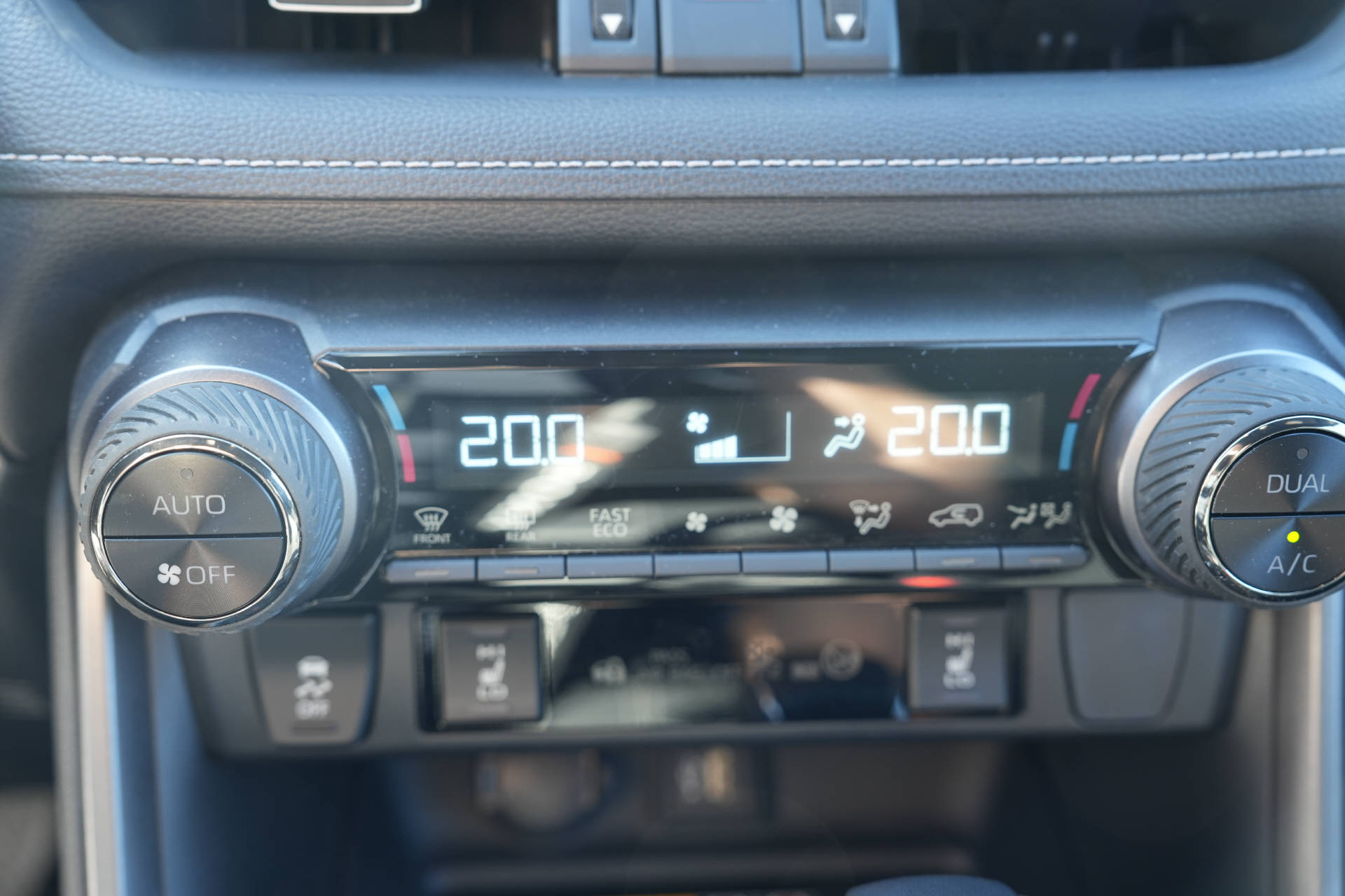 TOYOTA RAV-4 2.5 Plug-In-Hybrid GR Sport-image-12