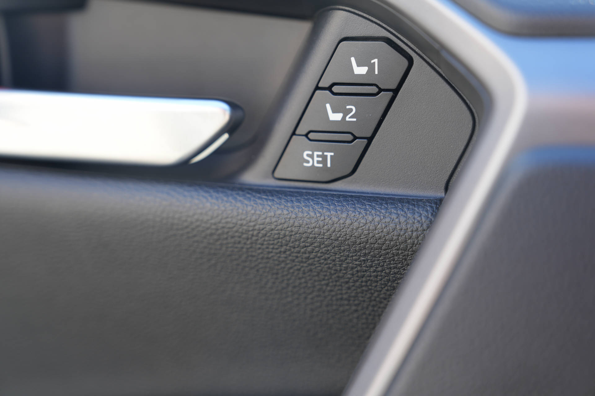 TOYOTA RAV-4 2.5 Plug-In-Hybrid GR Sport-image-15