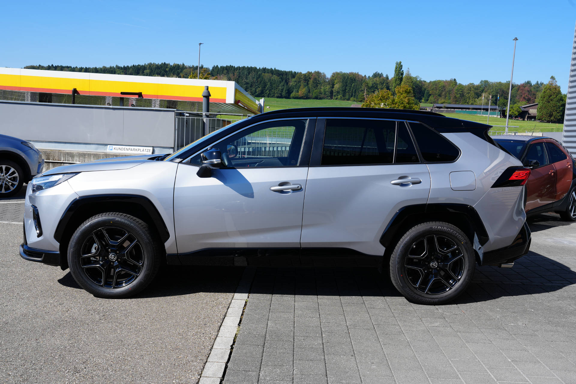 TOYOTA RAV-4 2.5 Plug-In-Hybrid GR Sport-image-2