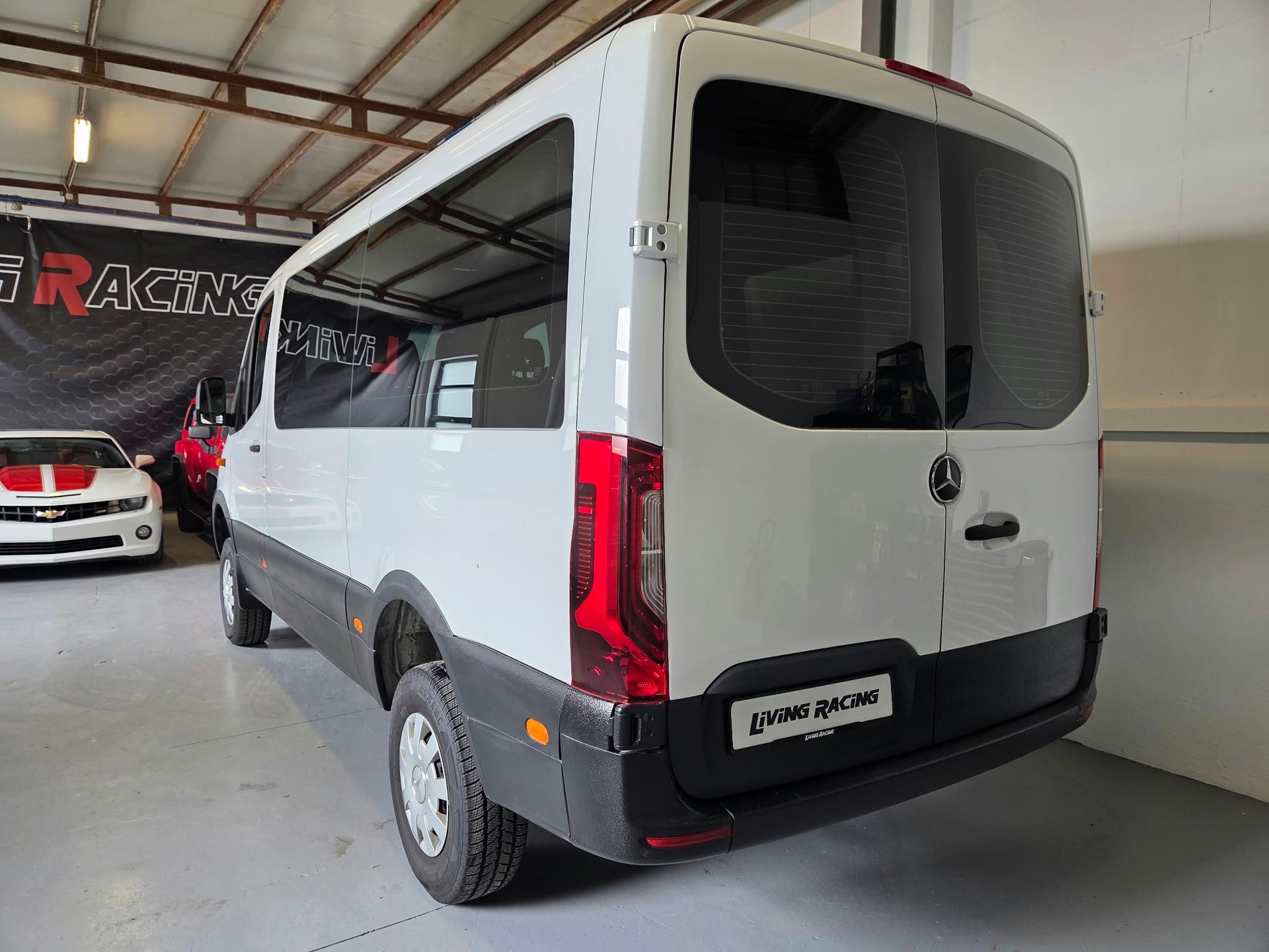 MERCEDES-BENZ Sprinter 319 CDI Standard 4x4 *Stock Valais*-showroom-element-2