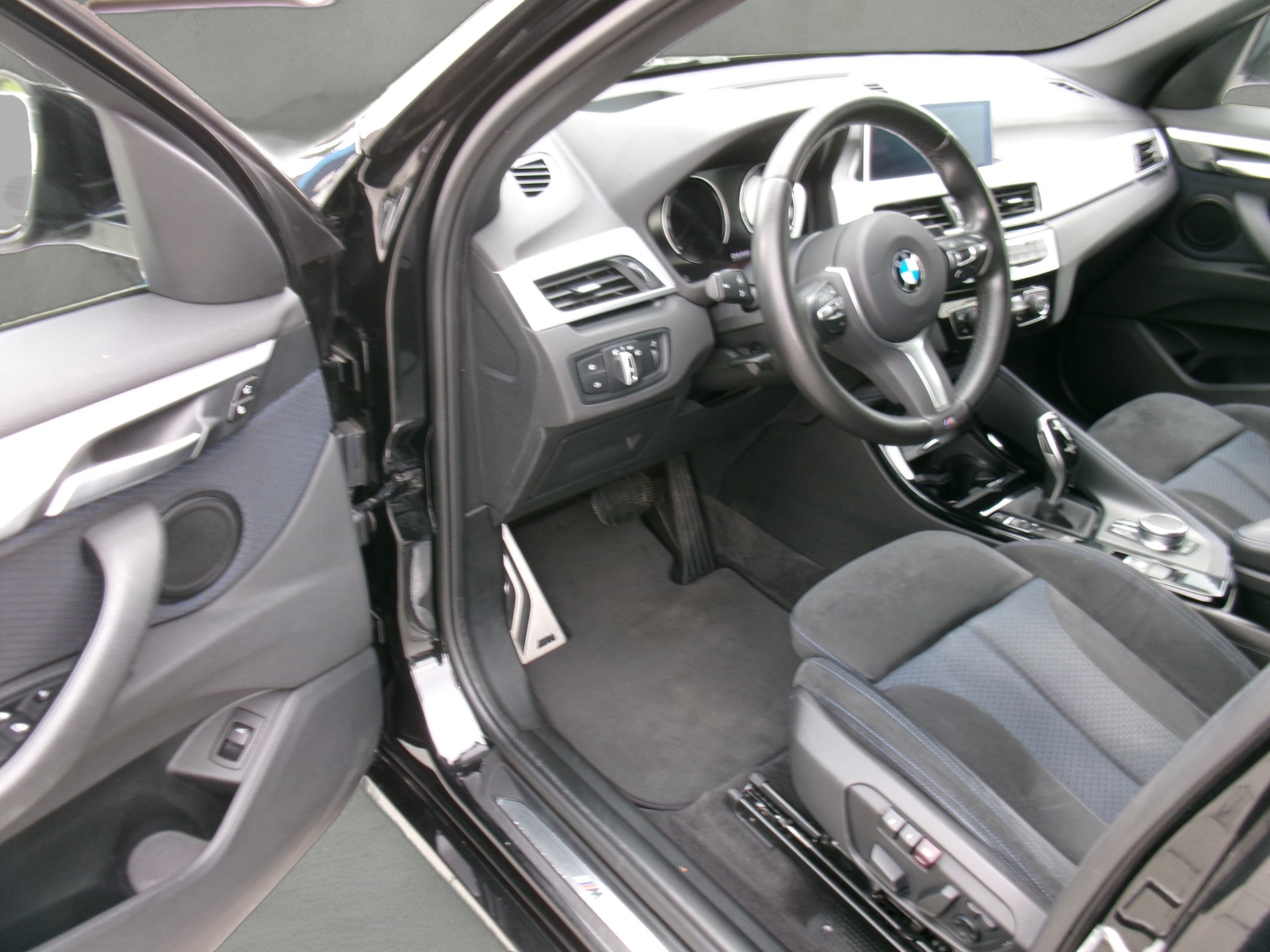 BMW X1 xDrive 20d M Sport Steptronic-image-7