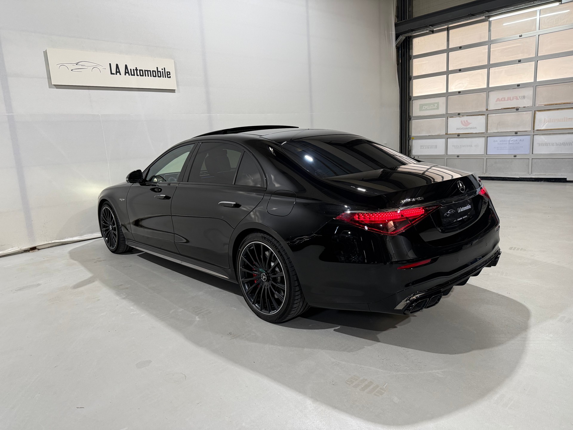 MERCEDES-BENZ S 63 AMG E Performance 4Matic Business Class-image-9