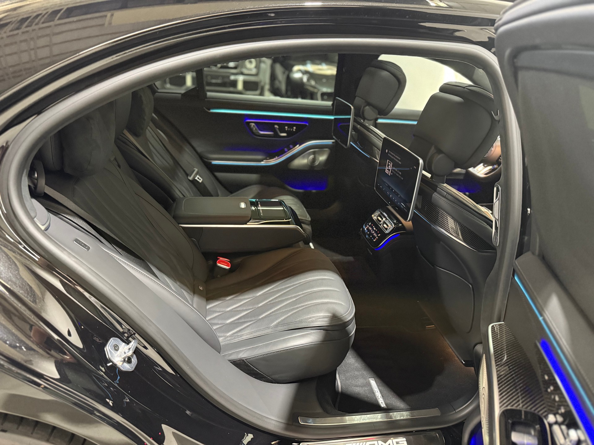 MERCEDES-BENZ S 63 AMG E Performance 4Matic Business Class-image-14