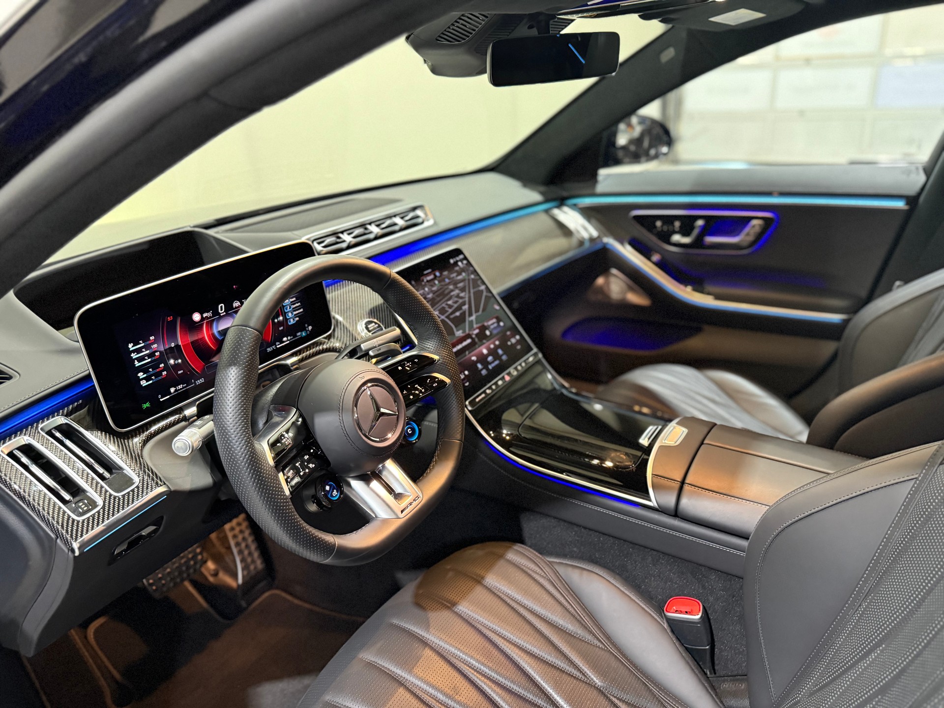 MERCEDES-BENZ S 63 AMG E Performance 4Matic Business Class-image-11