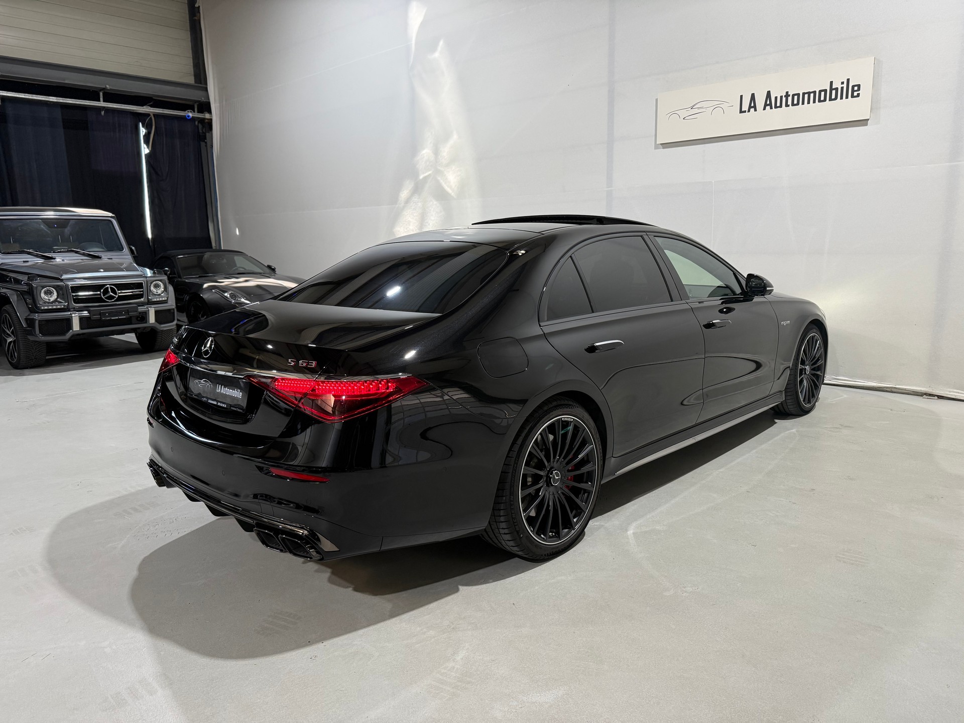 MERCEDES-BENZ S 63 AMG E Performance 4Matic Business Class-image-8