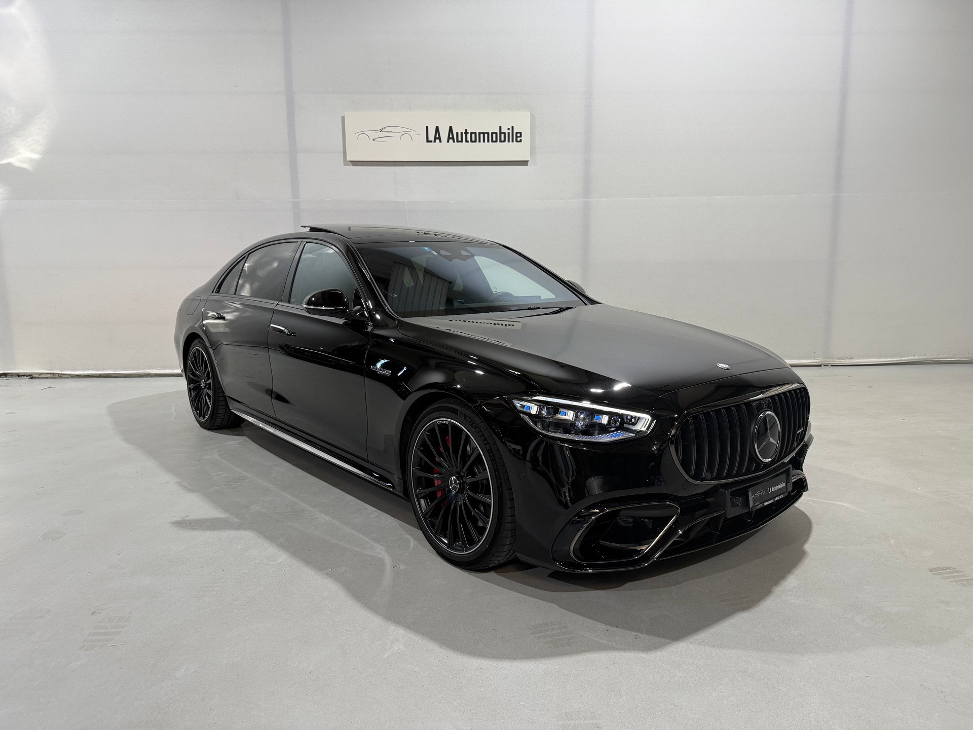 MERCEDES-BENZ S 63 AMG E Performance 4Matic Business Class-image-4