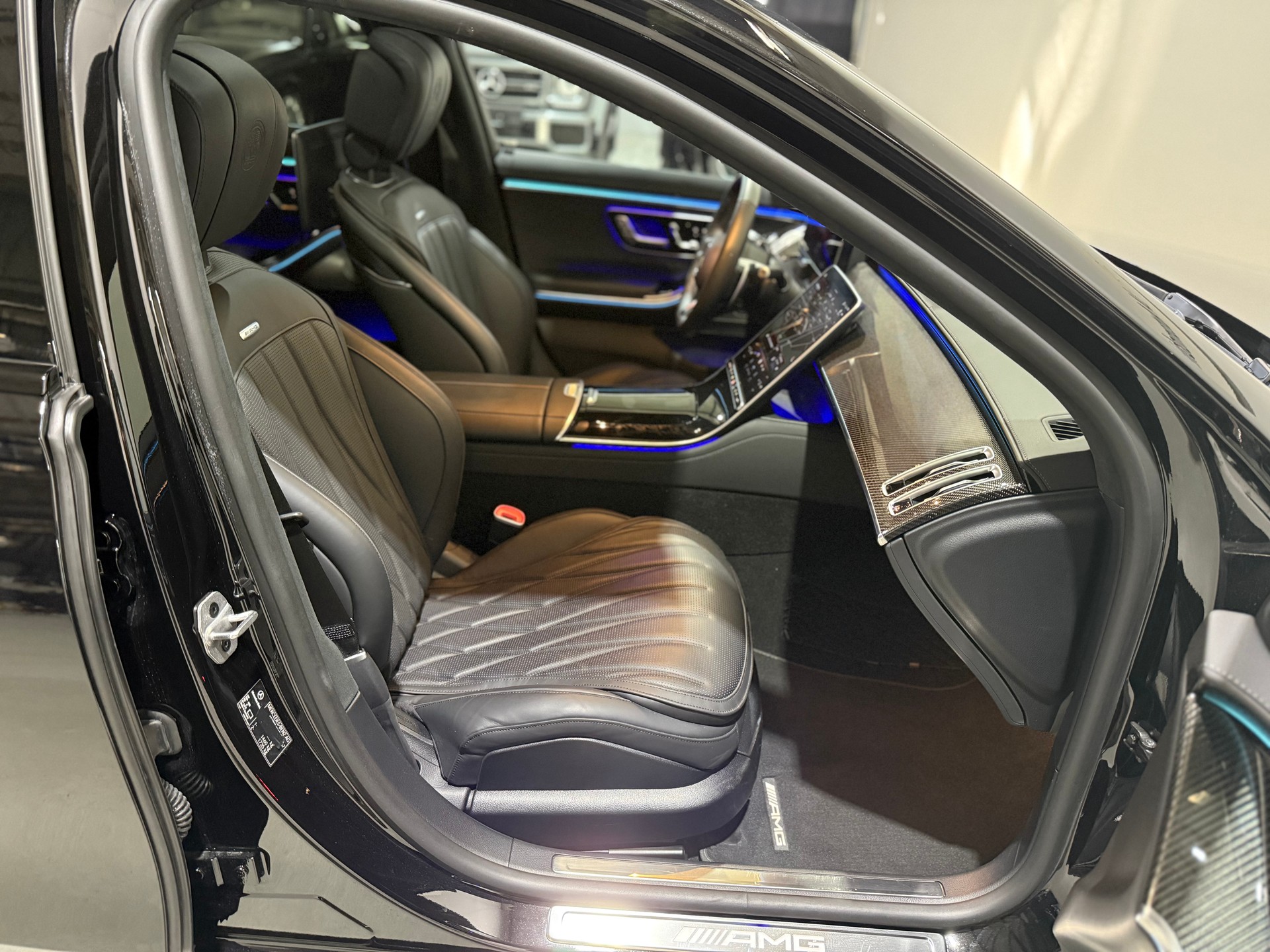 MERCEDES-BENZ S 63 AMG E Performance 4Matic Business Class-image-13