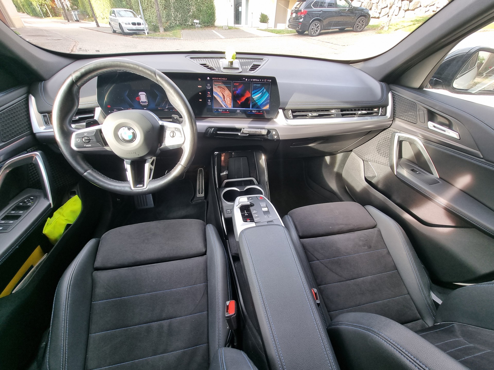 BMW 18i sDrive-image-5