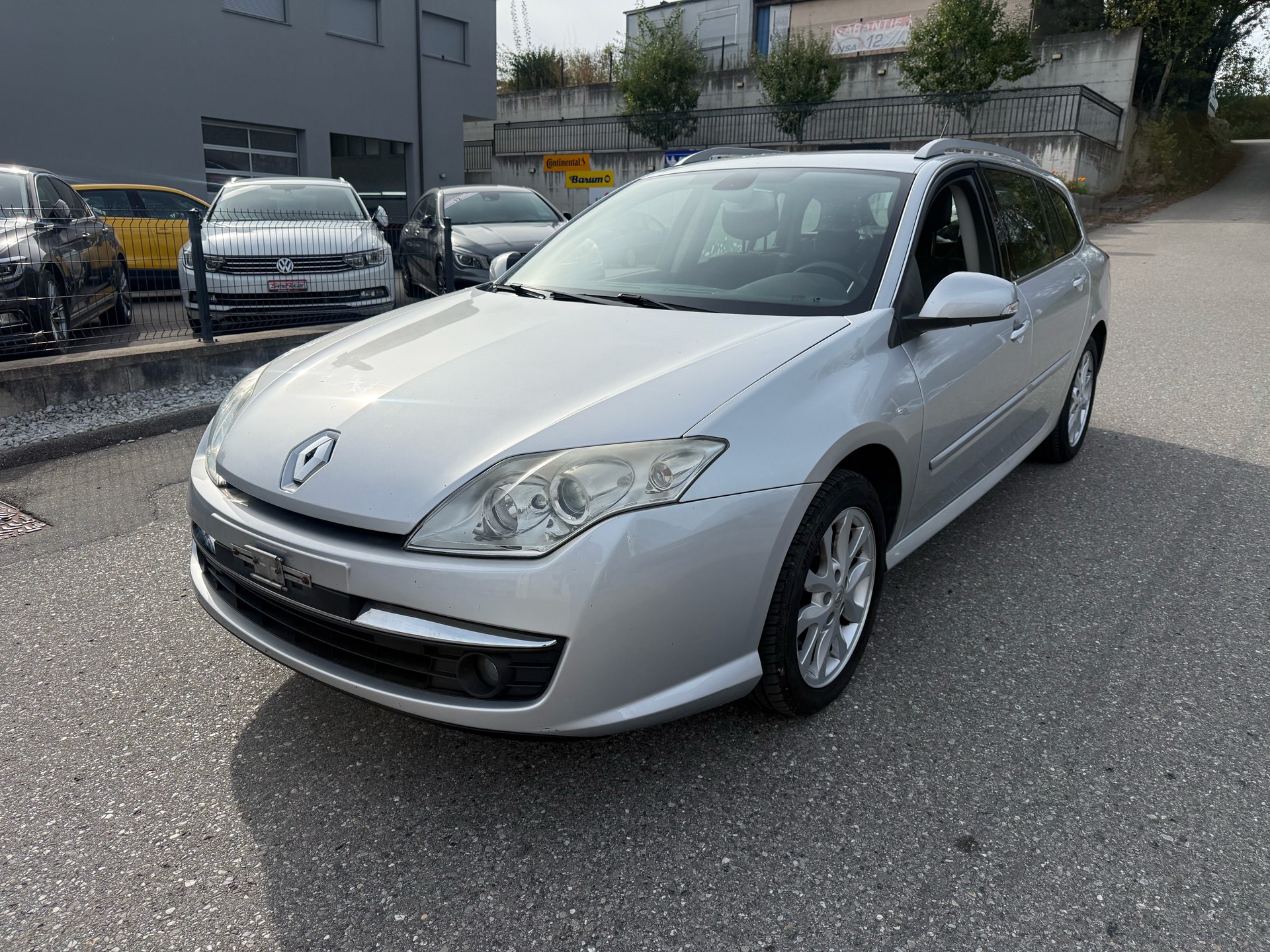 RENAULT Laguna Grandtour 2.0 16V T Automatic-image-0