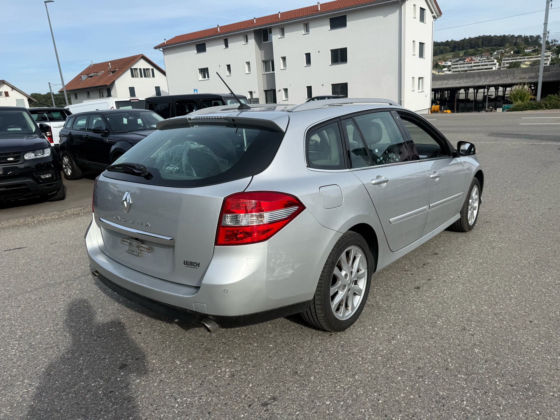 RENAULT Laguna Grandtour 2.0 16V T Automatic-image-2