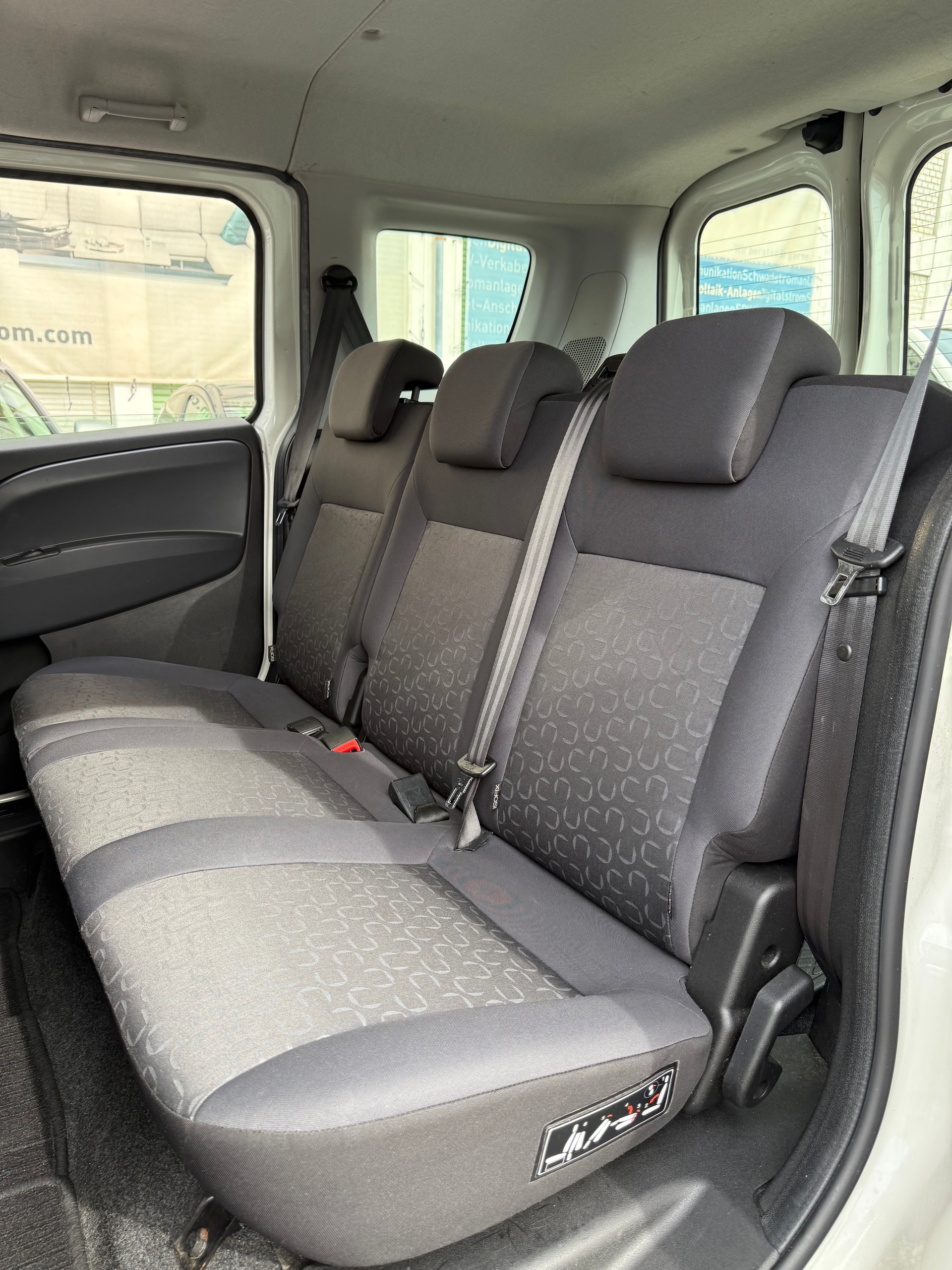 FIAT Doblò 1.4 Dynamic-image-12