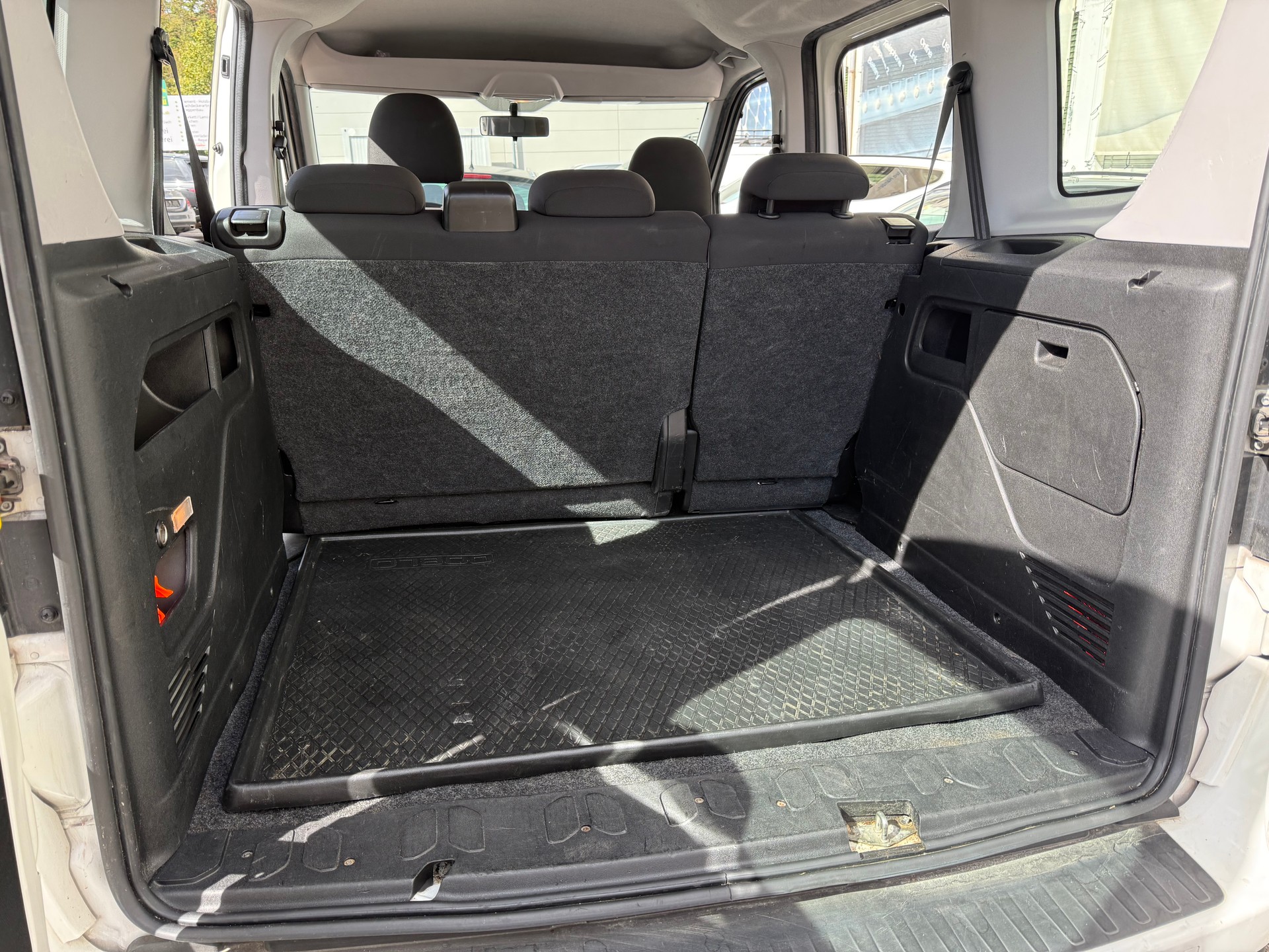 FIAT Doblò 1.4 Dynamic-image-13