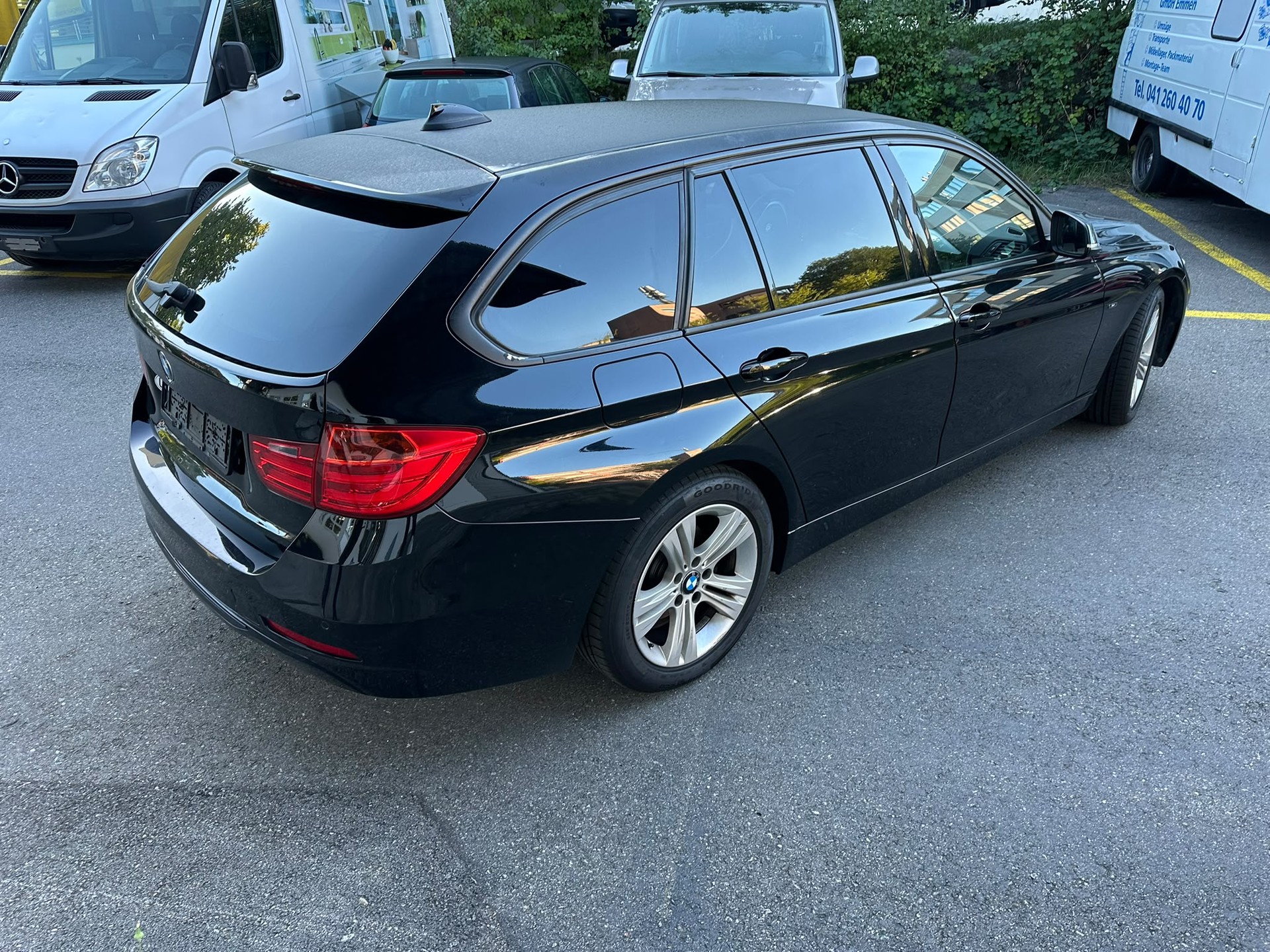 BMW 320d Touring Steptronic-image-5