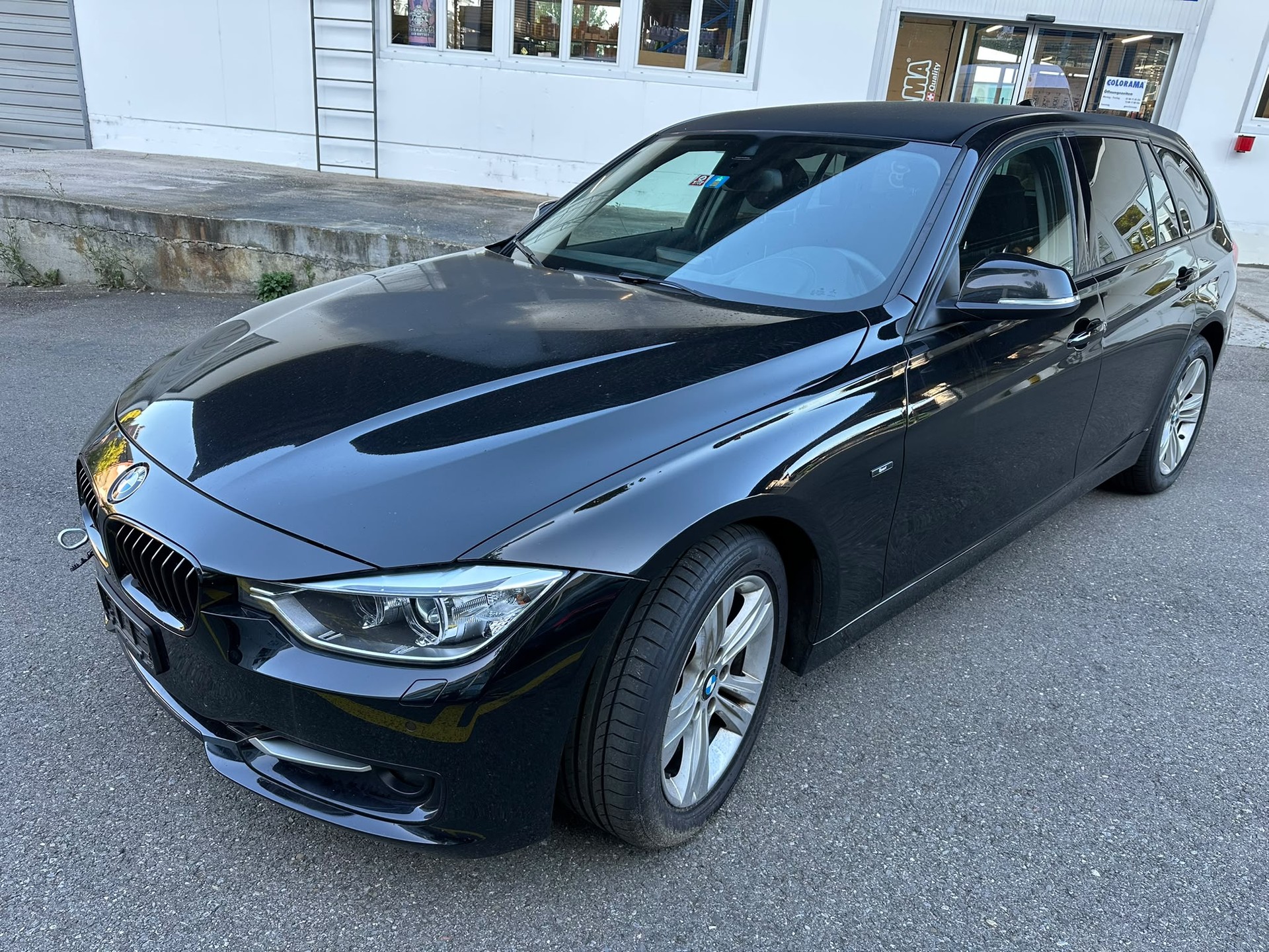 BMW 320d Touring Steptronic-image-1