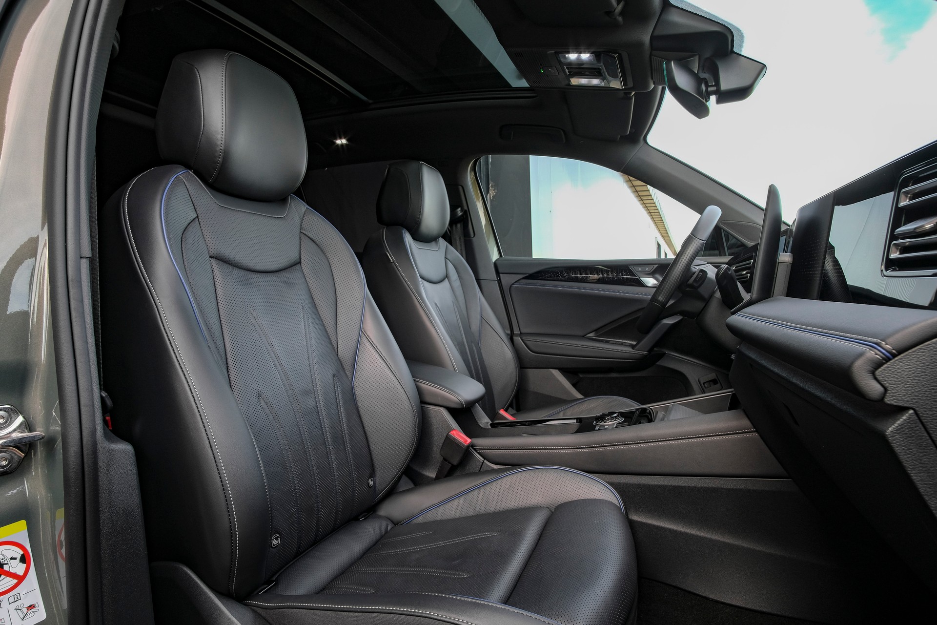 VW Tiguan 2.0 TSI DSG R-Line 4Motion *VOLLLEDER*-image-10