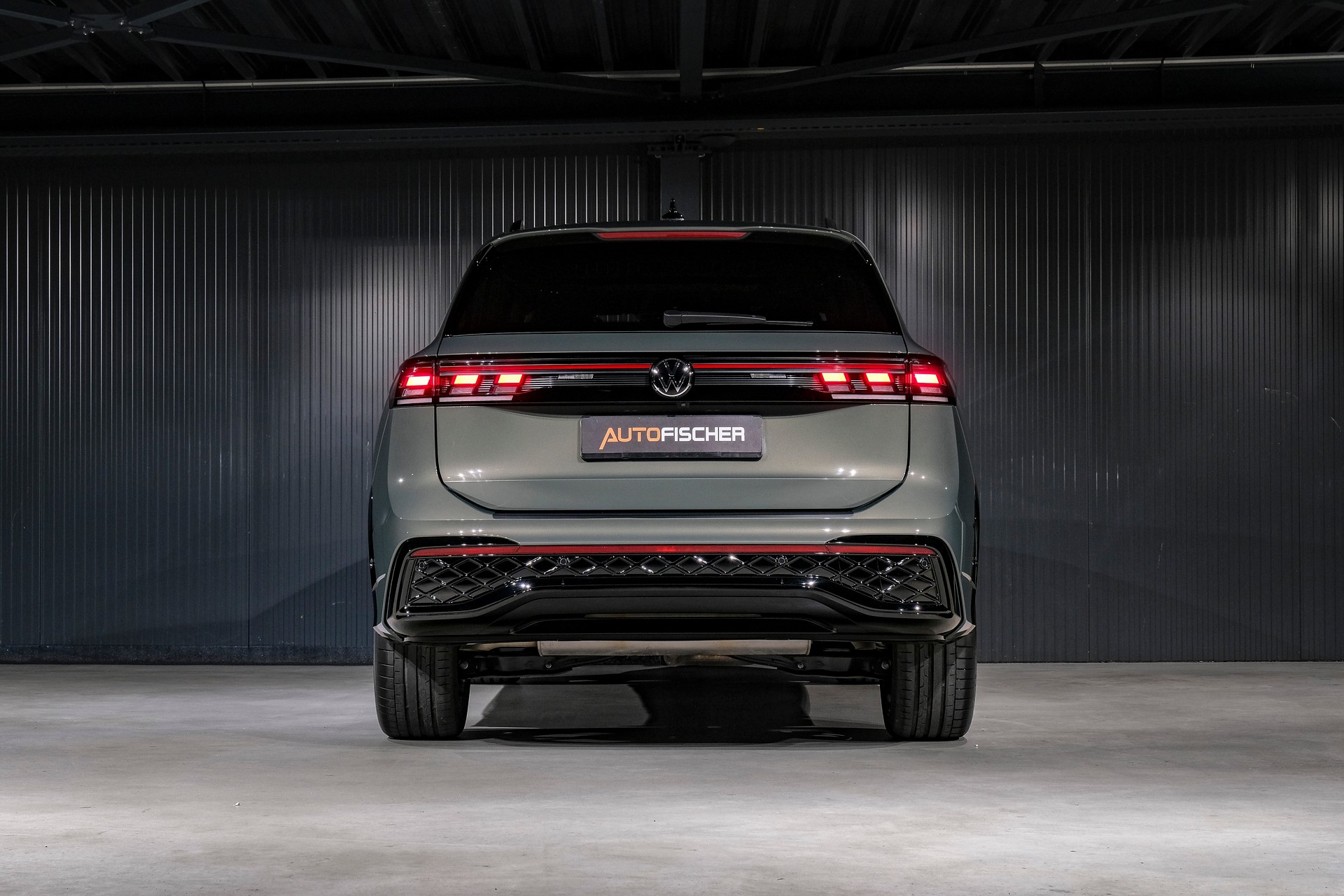 VW Tiguan 2.0 TSI DSG R-Line 4Motion *VOLLLEDER*-image-5