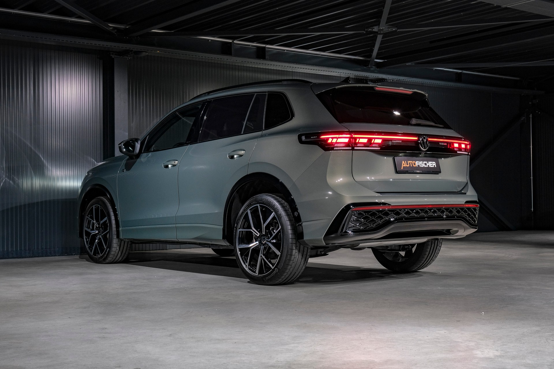 VW Tiguan 2.0 TSI DSG R-Line 4Motion *VOLLLEDER*-image-7
