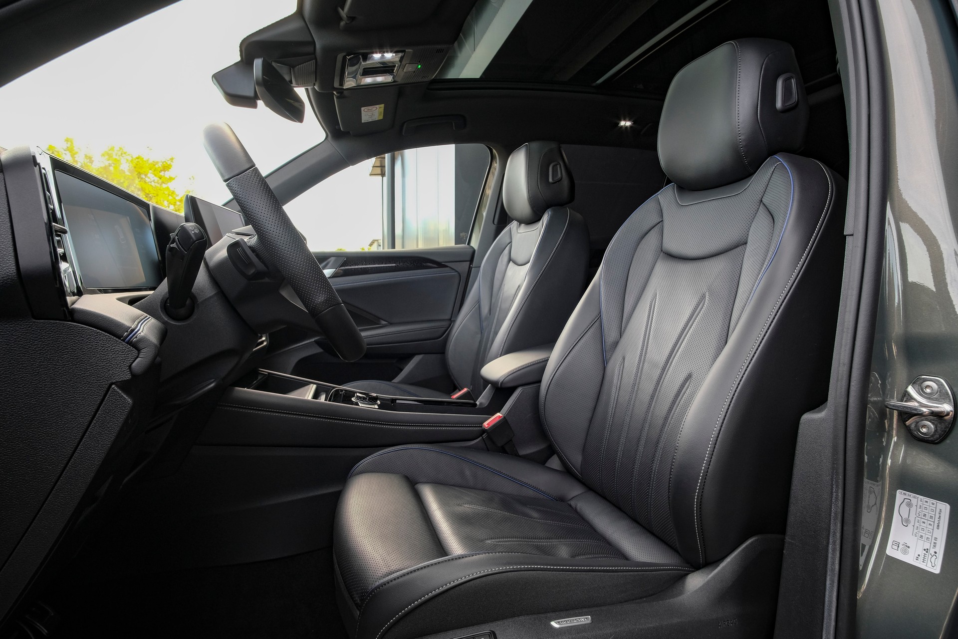 VW Tiguan 2.0 TSI DSG R-Line 4Motion *VOLLLEDER*-image-9