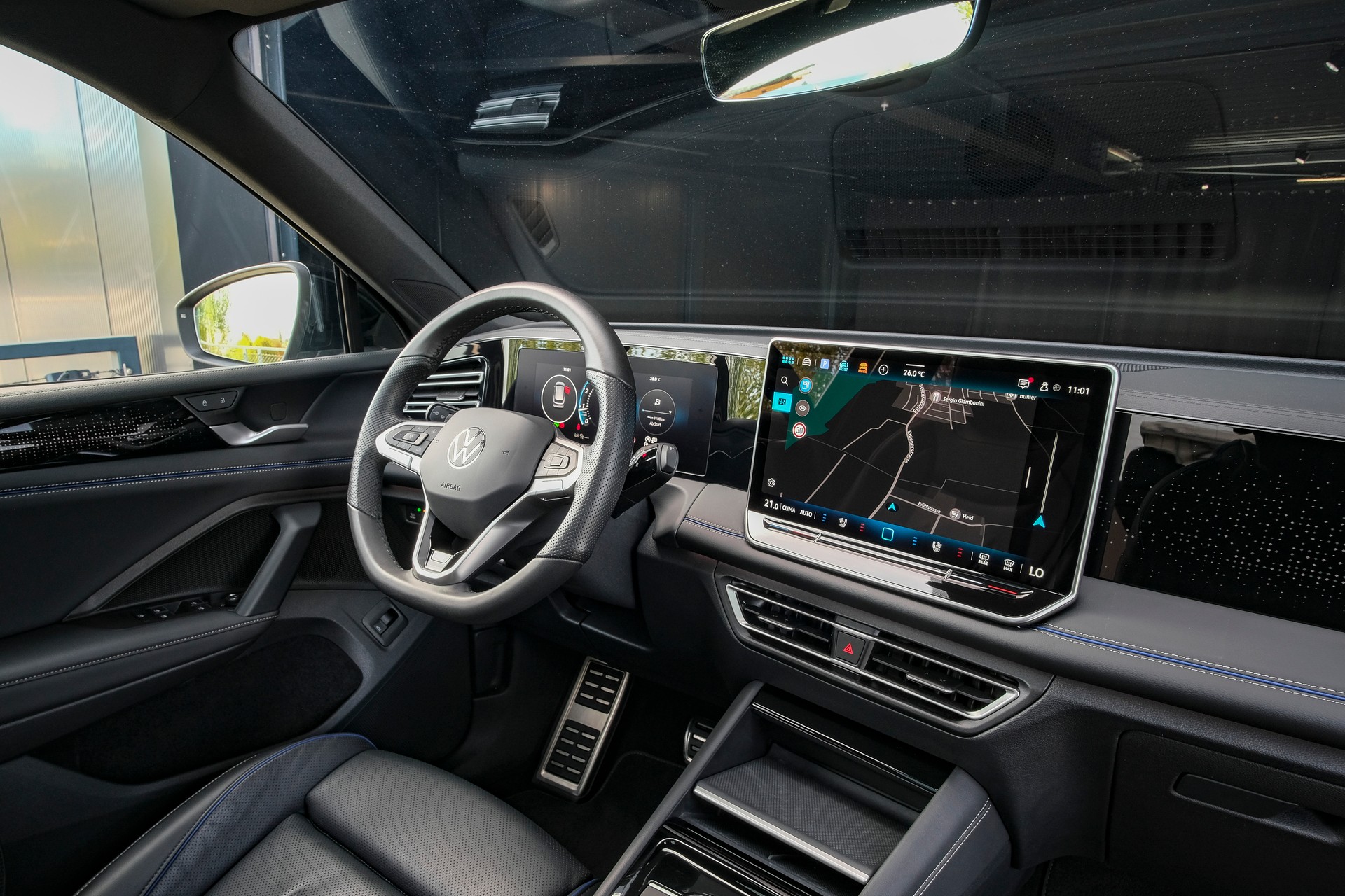 VW Tiguan 2.0 TSI DSG R-Line 4Motion *VOLLLEDER*-image-13