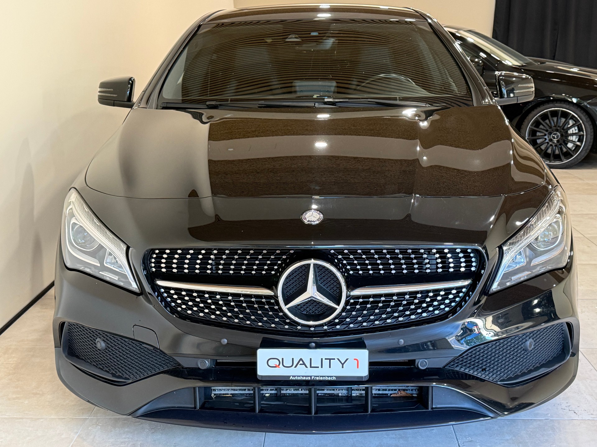 MERCEDES-BENZ CLA Shooting Brake 220 AMG Line 4Matic 7G-DCT-image-1