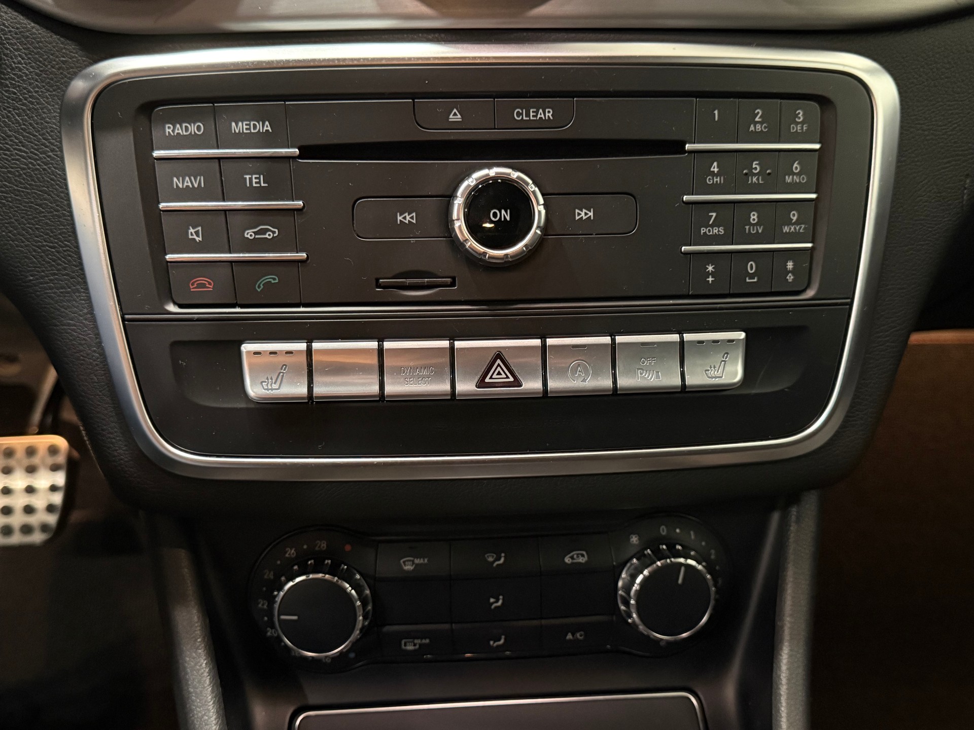MERCEDES-BENZ CLA Shooting Brake 220 AMG Line 4Matic 7G-DCT-image-12