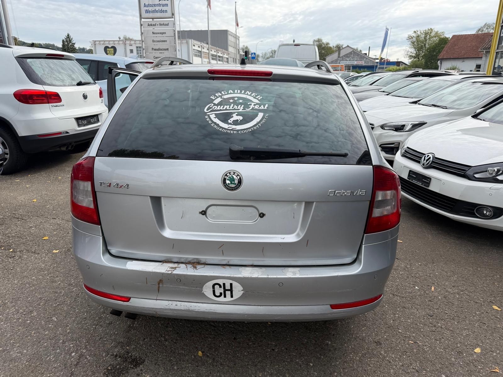 SKODA Octavia Combi 1.8 TSI Stöckli 4x4-showroom-element-3