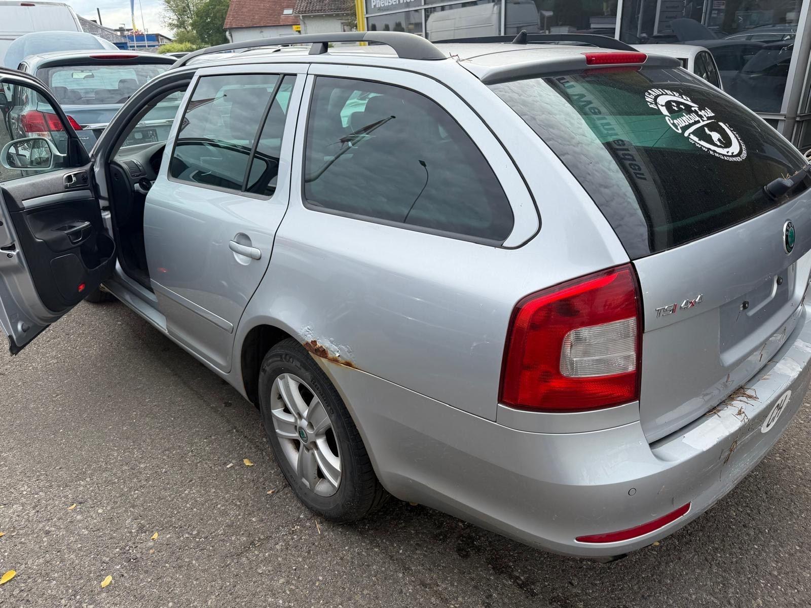 SKODA Octavia Combi 1.8 TSI Stöckli 4x4-showroom-element-2