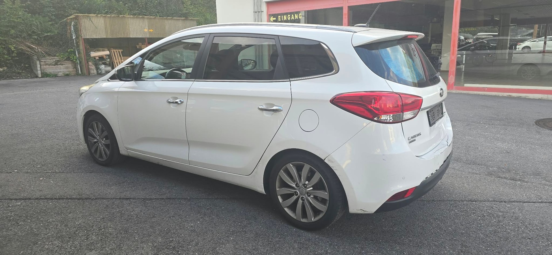 KIA Carens 1.7 CRDi Style-image-5