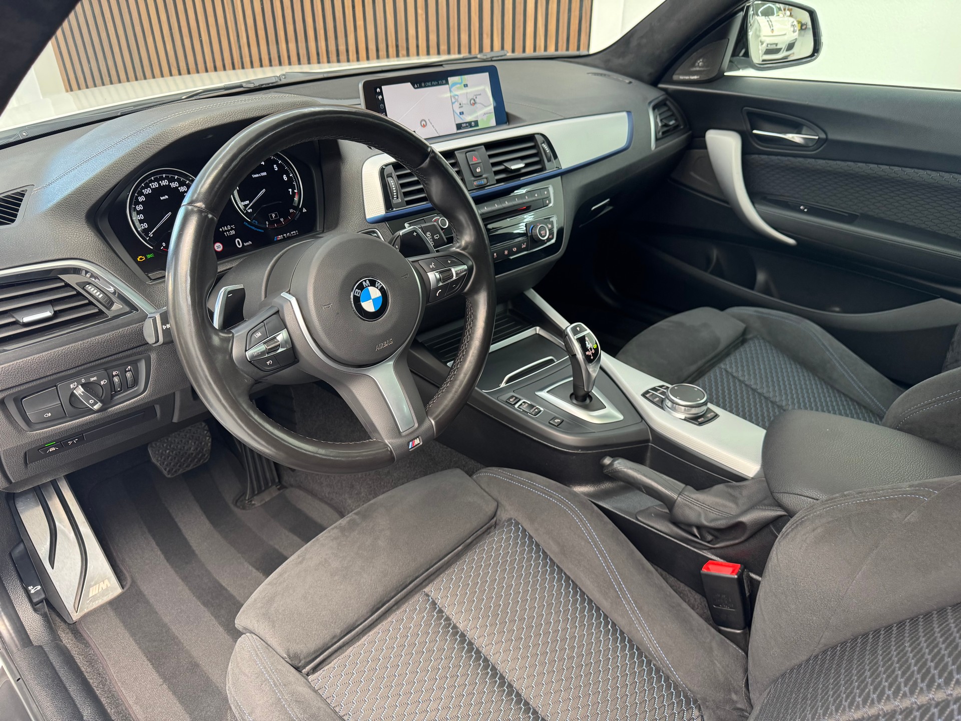 BMW M140i xDrive Steptronic M-Performance-image-12
