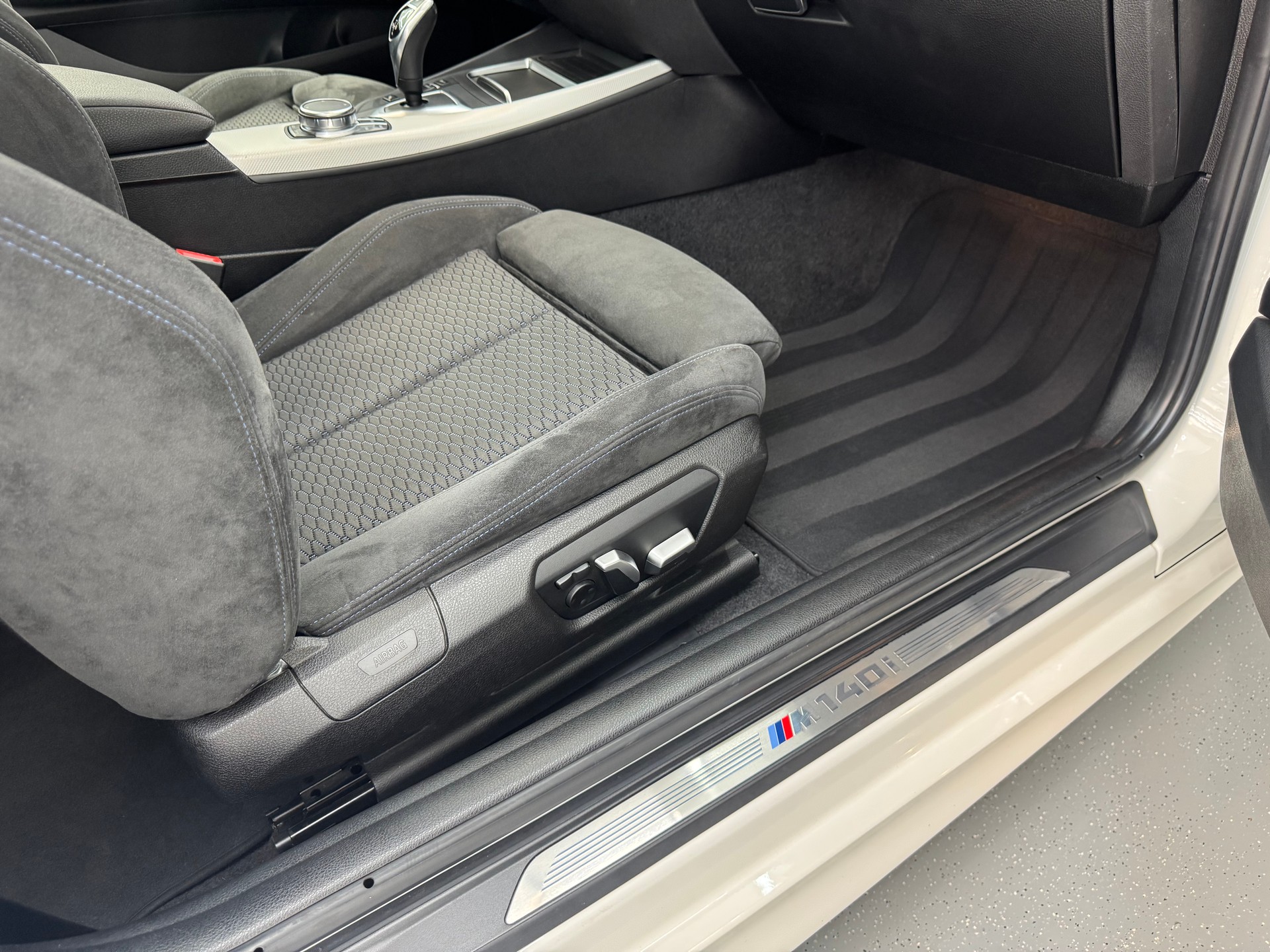 BMW M140i xDrive Steptronic M-Performance-image-25