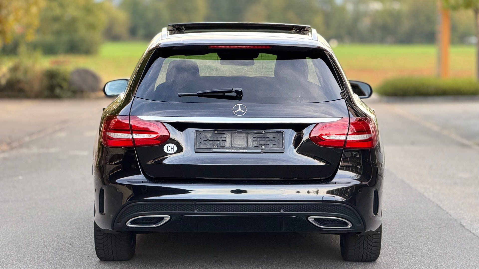 MERCEDES-BENZ C 220 d AMG Line 4Matic 7G-Tronic-image-3