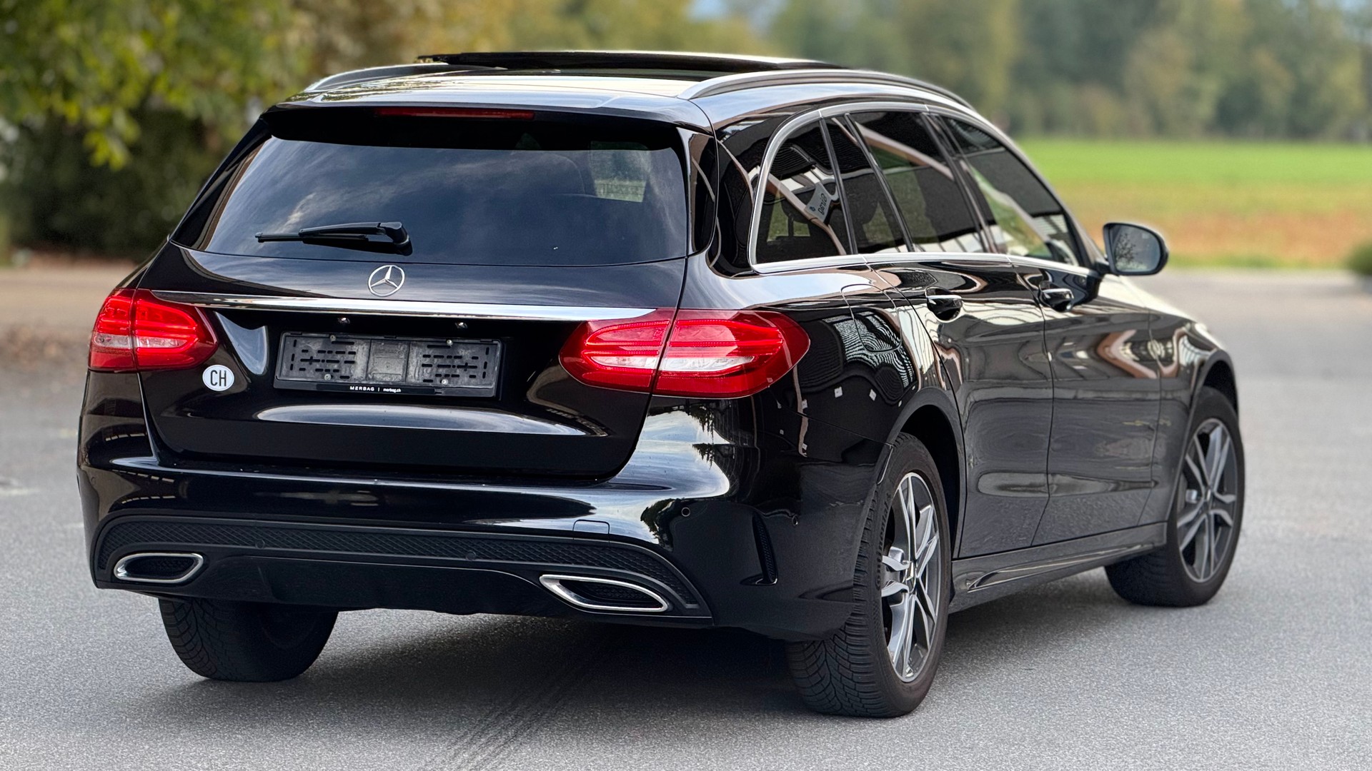 MERCEDES-BENZ C 220 d AMG Line 4Matic 7G-Tronic-image-4