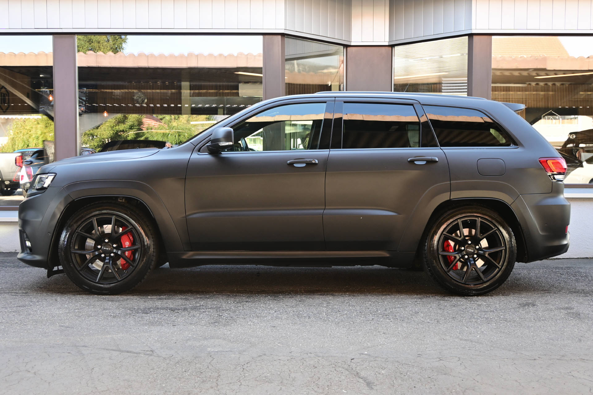 JEEP Grand Cherokee 6.4 V8 HEMI SRT8 *Matt Black*Carbon Interieur*-image-4