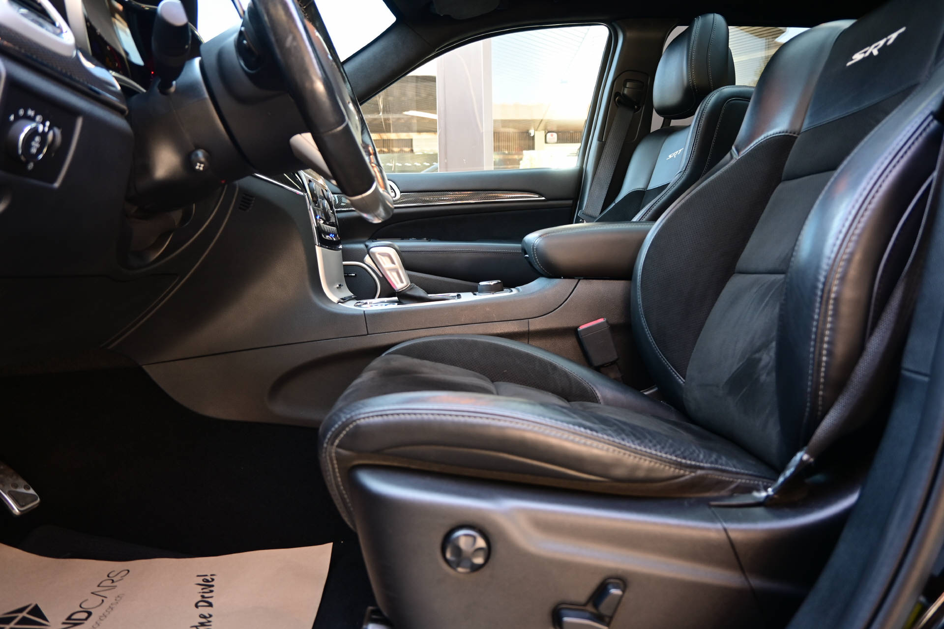 JEEP Grand Cherokee 6.4 V8 HEMI SRT8 *Matt Black*Carbon Interieur*-image-24