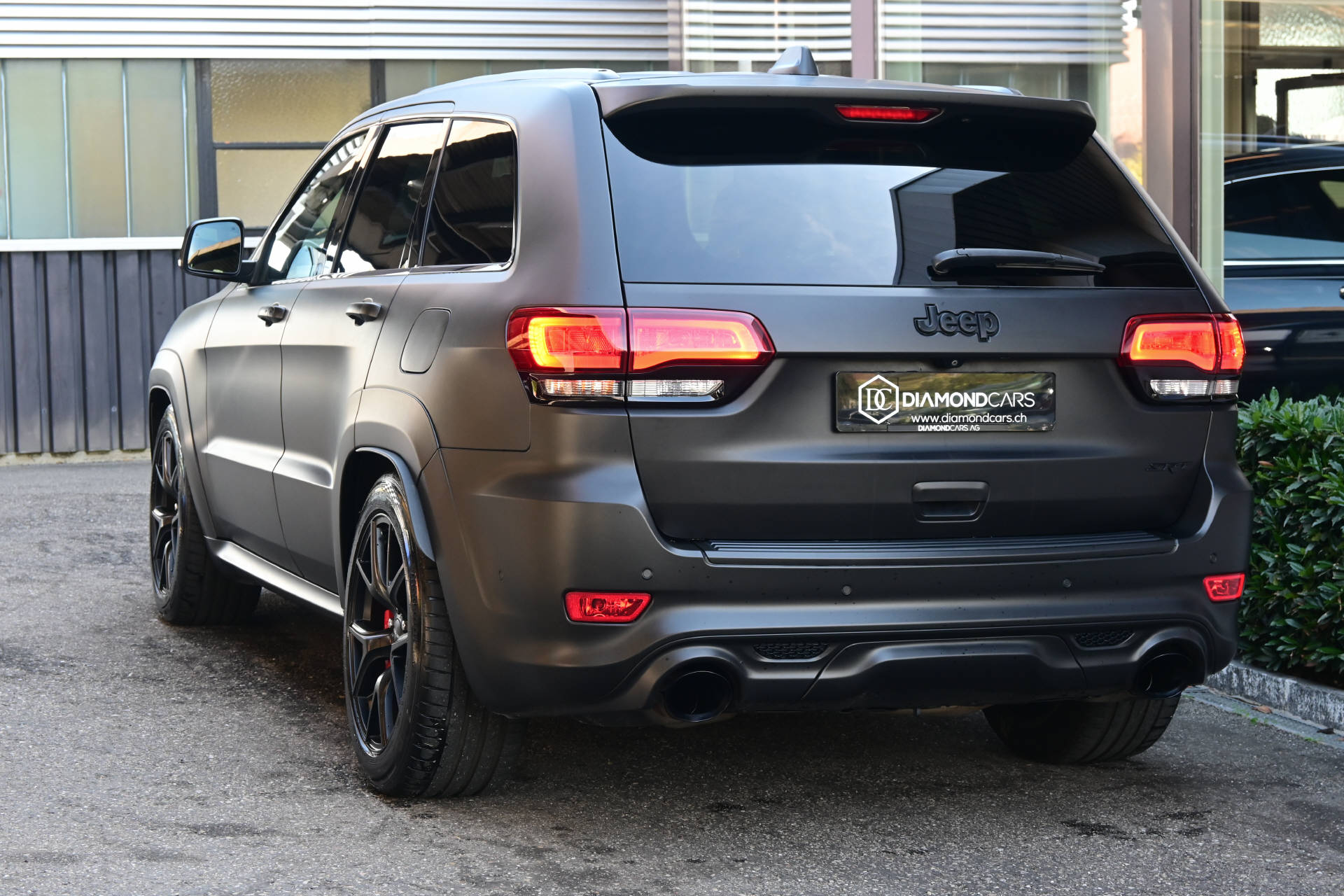 JEEP Grand Cherokee 6.4 V8 HEMI SRT8 *Matt Black*Carbon Interieur*-image-6